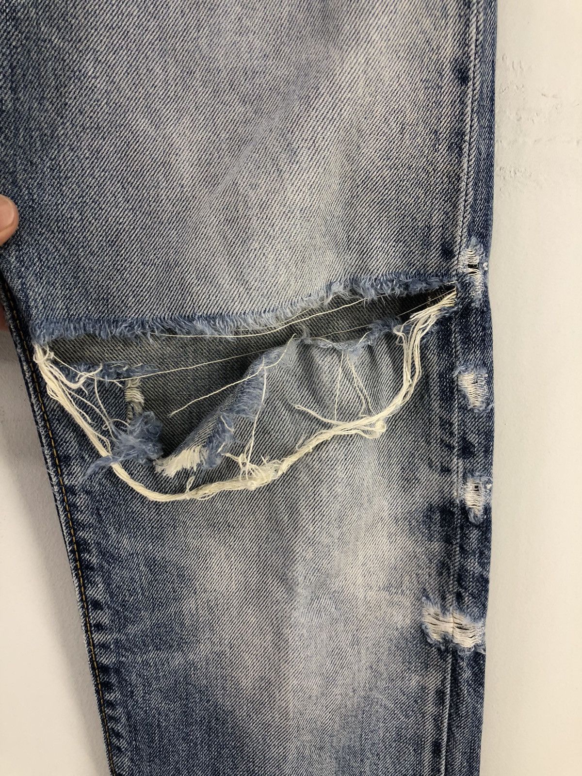 Diesel Vintage Diesel Blue Eyecons 2015/2 Edition Distressed Jeans Size US 28 / EU 44 - 11 Thumbnail