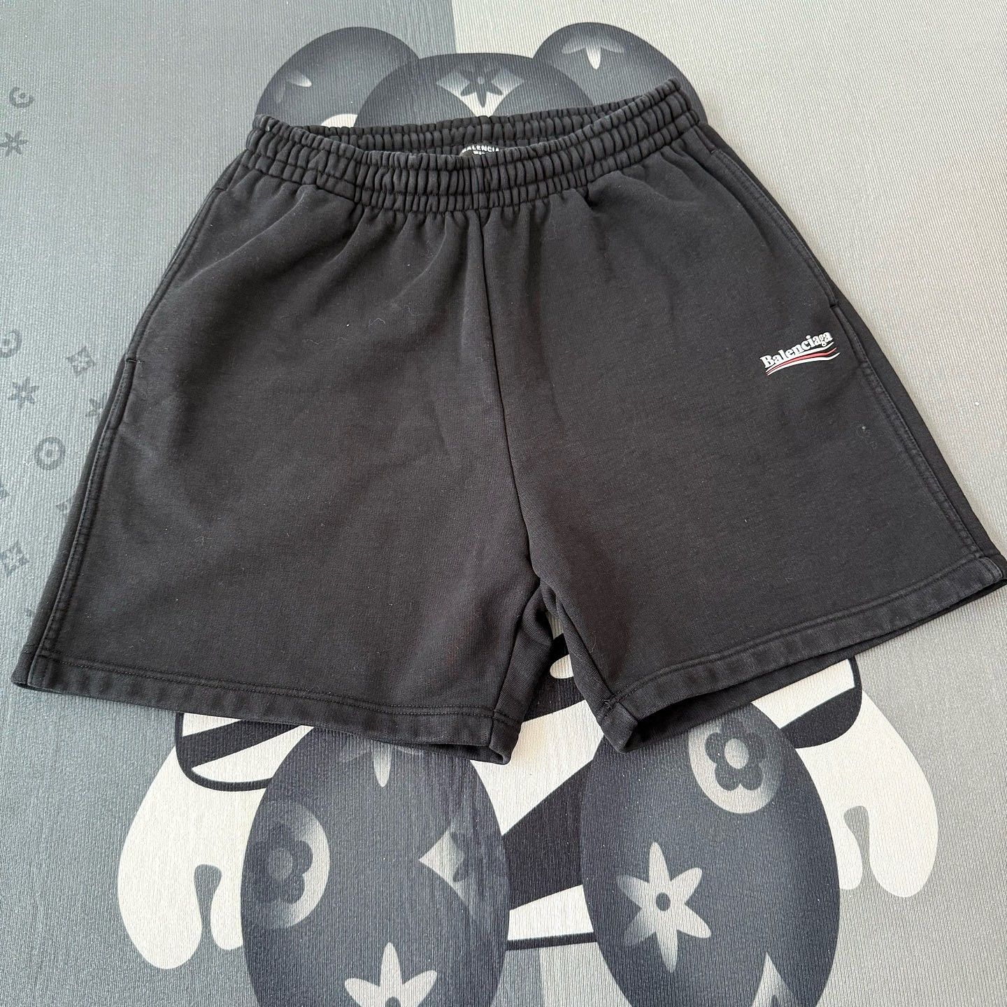 Balenciaga Balenciaga Logo Sweat Shorts Size S Size US 30 / EU 46 - 1 Thumbnail