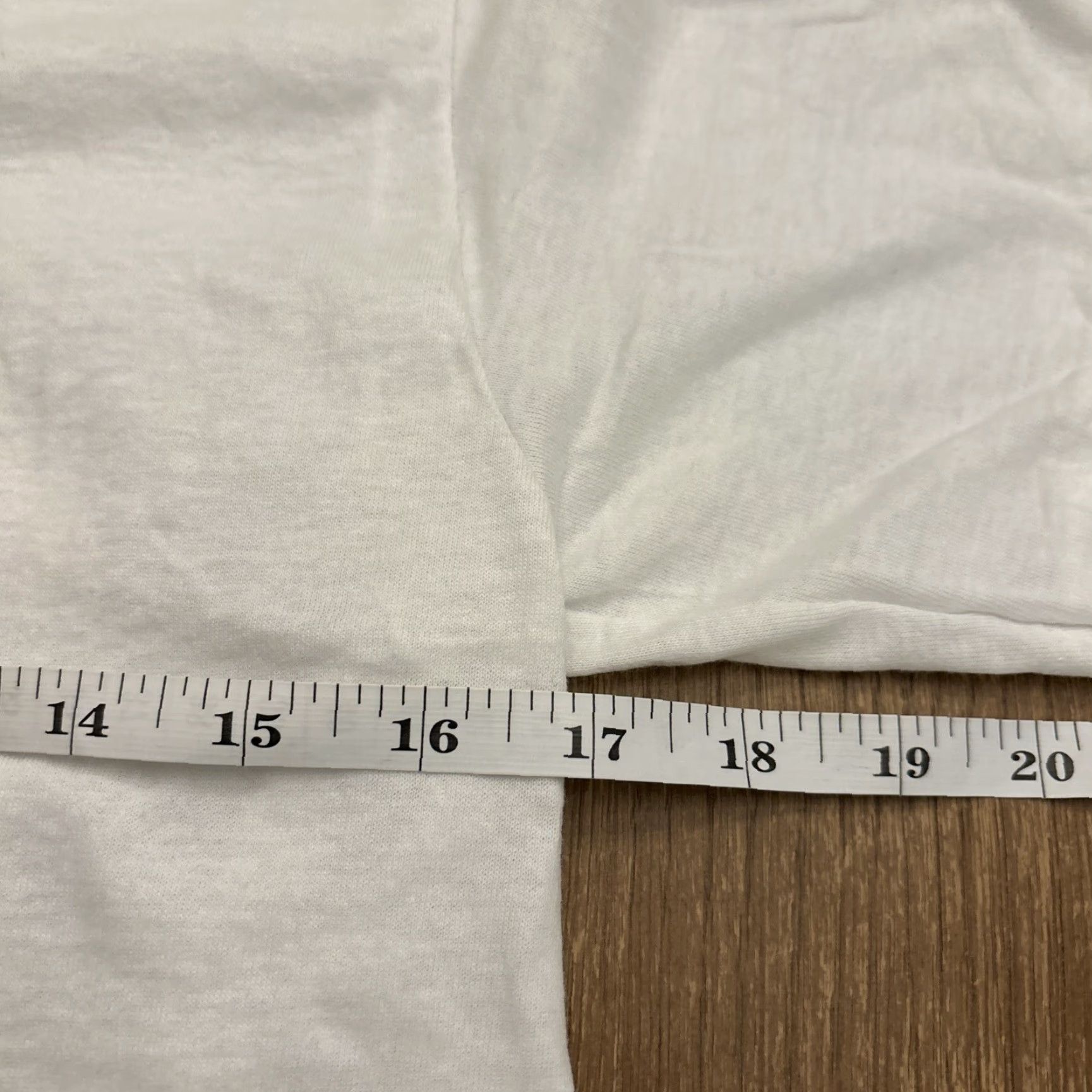 Hanes VINTAGE Hanes 1970s V Neck White T-Shirt Size S Single Stitch Mens Size US S / EU 44-46 / 1 - 3 Thumbnail