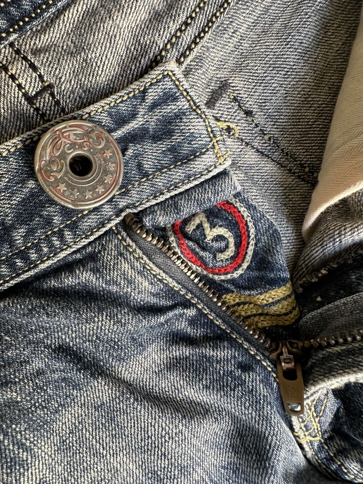 Japanese Brand Rodeo Crowns Japan Blue Faded Distressed Denim Size US 31 - 17 Thumbnail