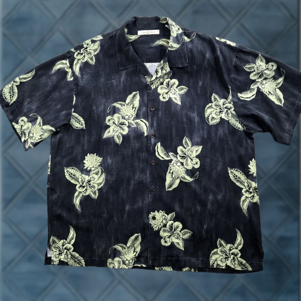 Tommy Bahama Tommy Bahama Shirt Mens 2XL Black Floral Hibiscus Button Up Camp Casual Size US XXL / EU 58 / 5 - 1 Thumbnail
