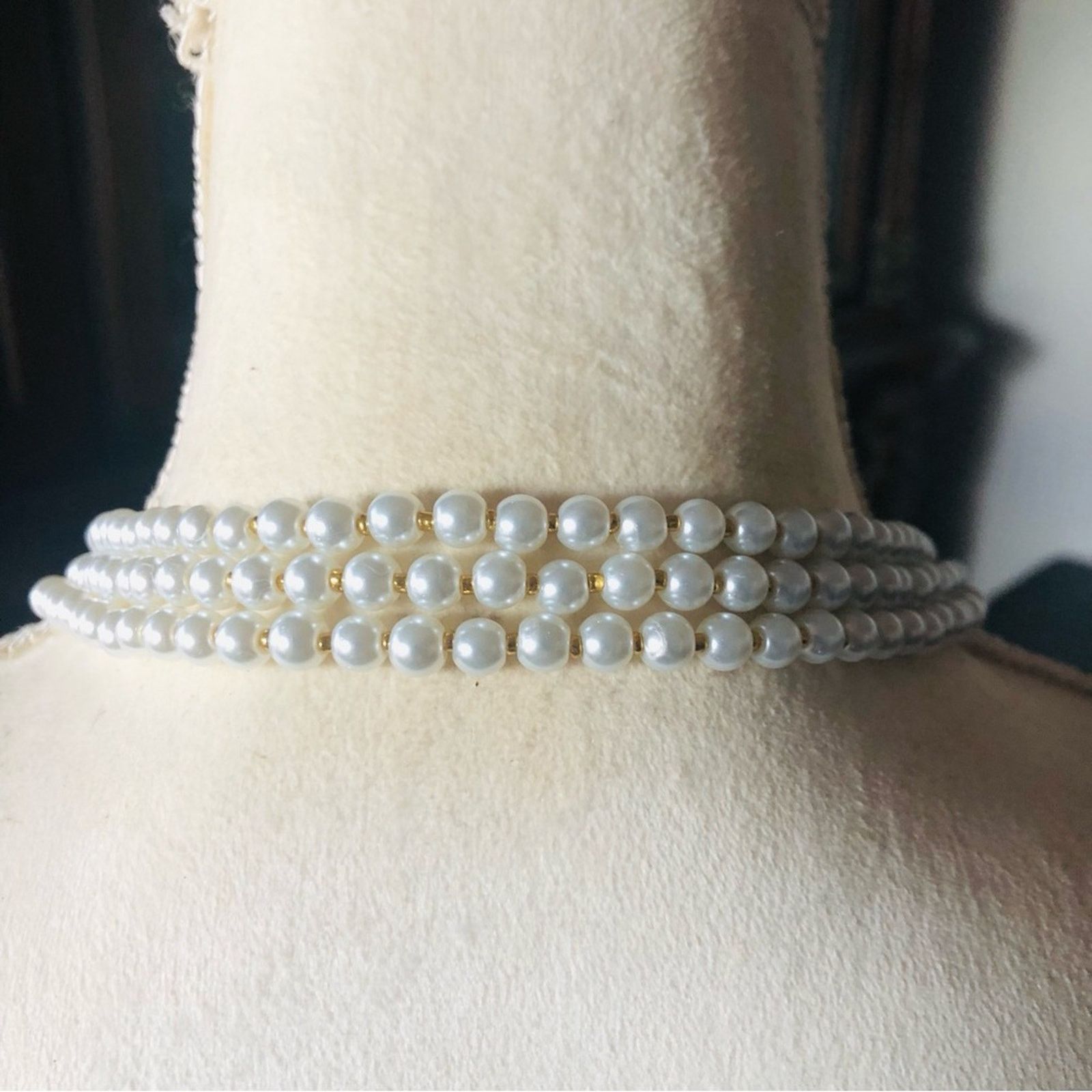 Handmade Handcrafted triple strand pearl genuine ruby clasp necklace Size ONE SIZE - 7 Thumbnail
