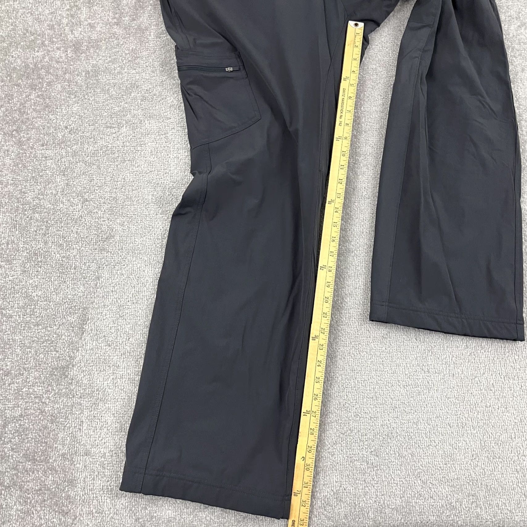 Mountain Hardwear Mountain Hardwear Pants Mens 40 x 33 Gray Fleece Lined Hiking Softshell Size US 40 / EU 56 - 5 Thumbnail