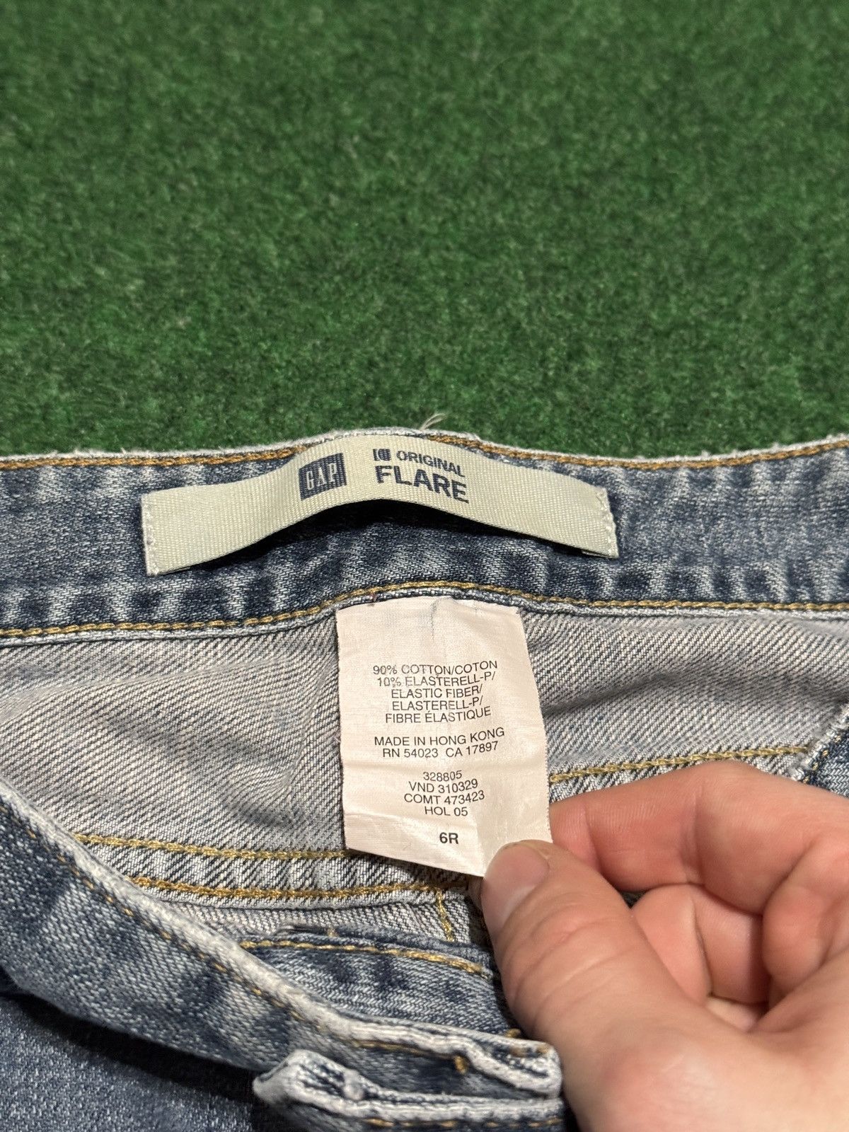 Gap Gap Denim Low Rise Flare 6 Regular 30x30 Light Wash Jeans Size 28" / US 6 / IT 42 - 2 Thumbnail