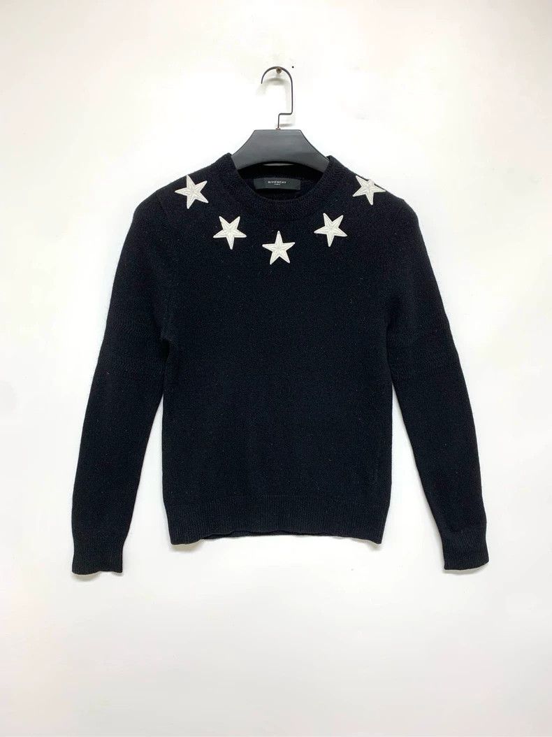 Givenchy Classic Black Star Knit Sweater, M Size, Shoulder