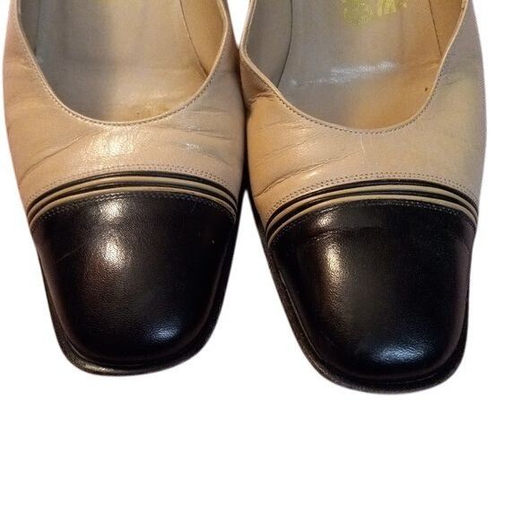 Salvatore Ferragamo Ferragamo 8.5 A Beige Black Leather Cap Toe Pumps Mid Heel W Size US 8.5 / IT 38.5 - 6 Thumbnail