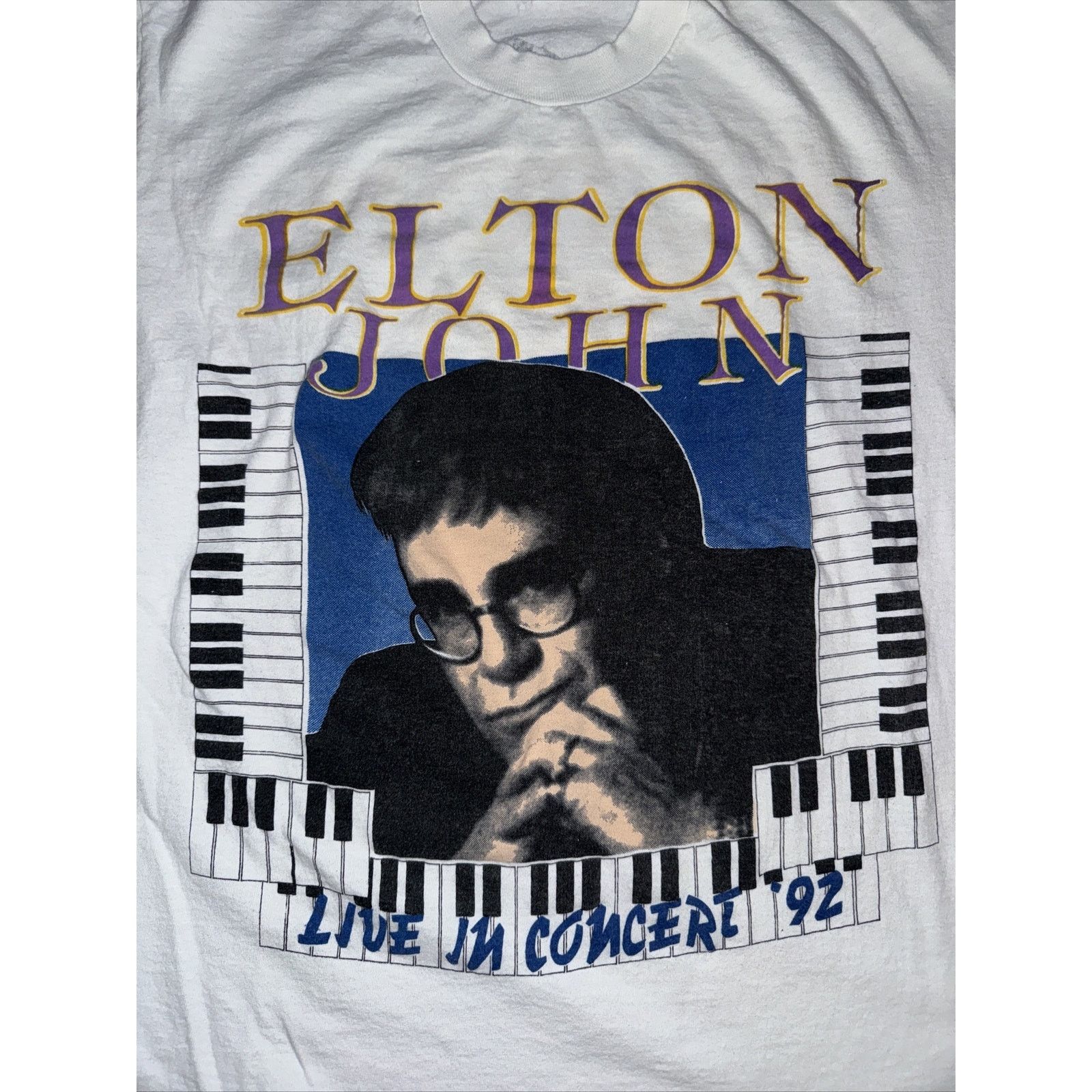 Band Tees 1993 Elton John Live In Concert Your T-Shirt XL 22x27 Size US XL / EU 56 / 4 - 2 Thumbnail