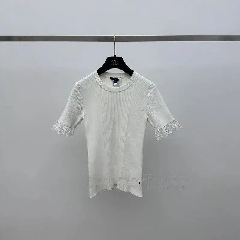 Louis Vuitton Louis Vuitton White Knit Top with Lace Sleeves . Size S / US 4 / IT 40 - 1 Thumbnail