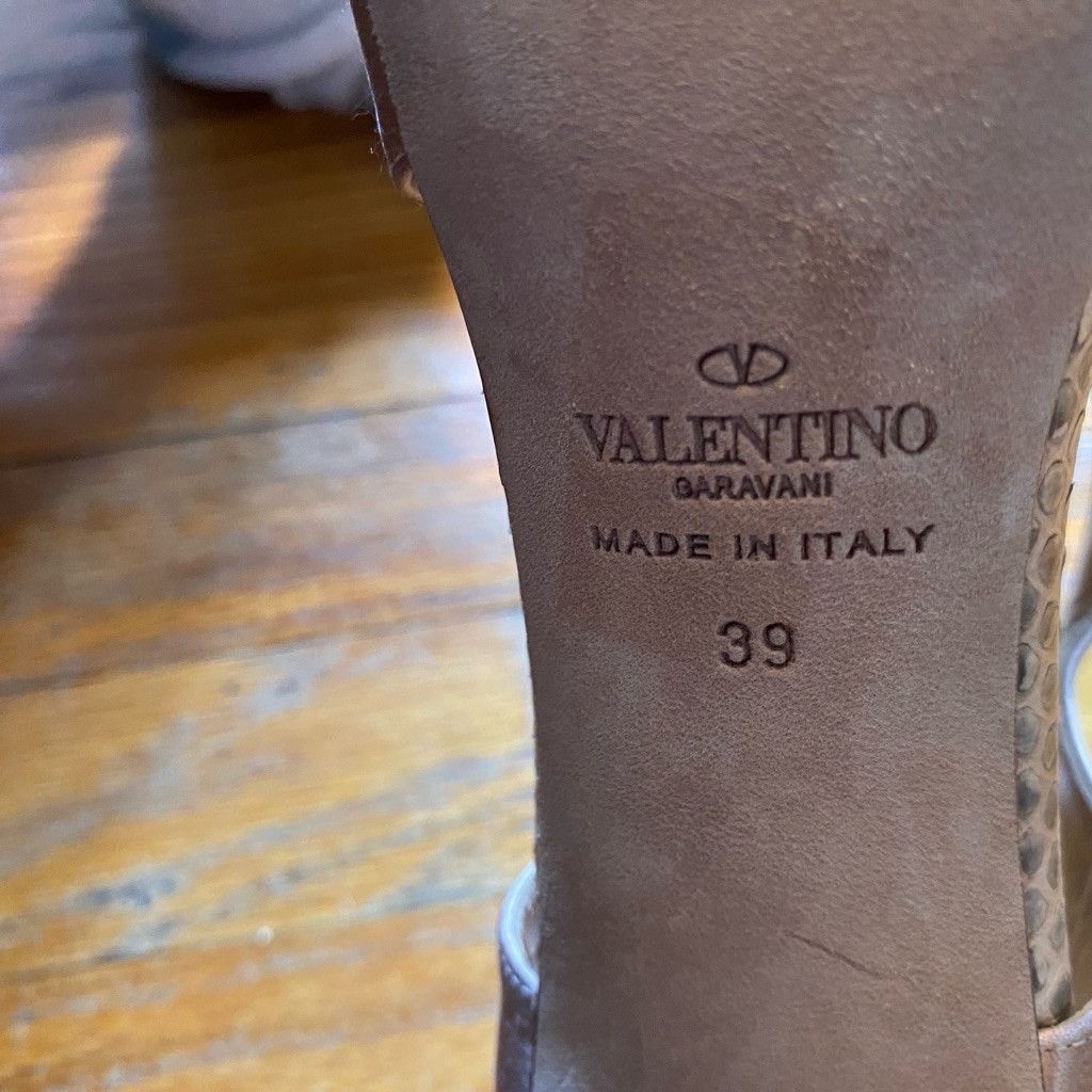 Valentino Authenticated Valentino Heels, Neutral/Pinkish , USW 9 Size US 9 / IT 39 - 9 Thumbnail