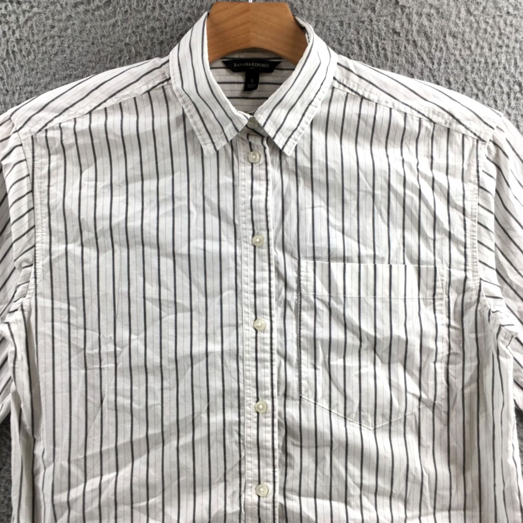 Banana Republic Banana Republic Button-Up Shirt Womens S Black White Collared Long Sleeves Dress Shirt Shirt Size S / US 4 / IT 40 - 2 Thumbnail