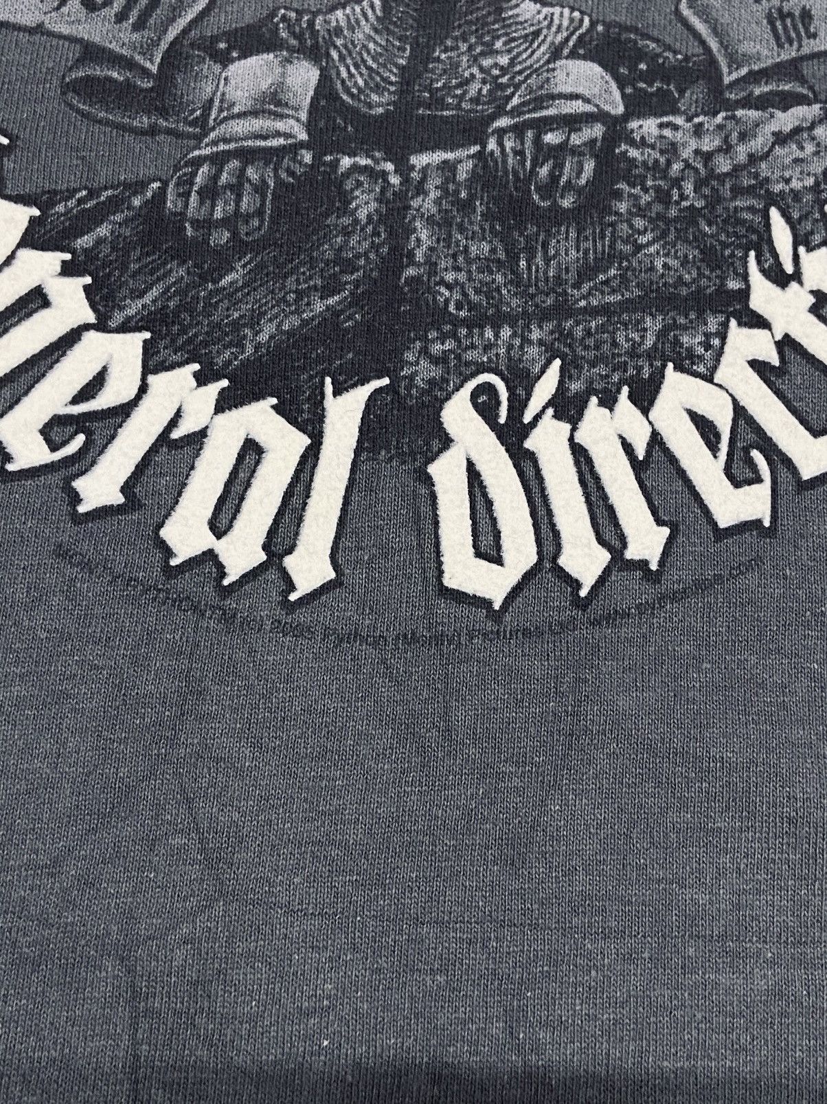 Other Monty Python " I FART IN YOUR GENERAL DIRECTION " TEE Size US M / EU 48-50 / 2 - 14 Thumbnail