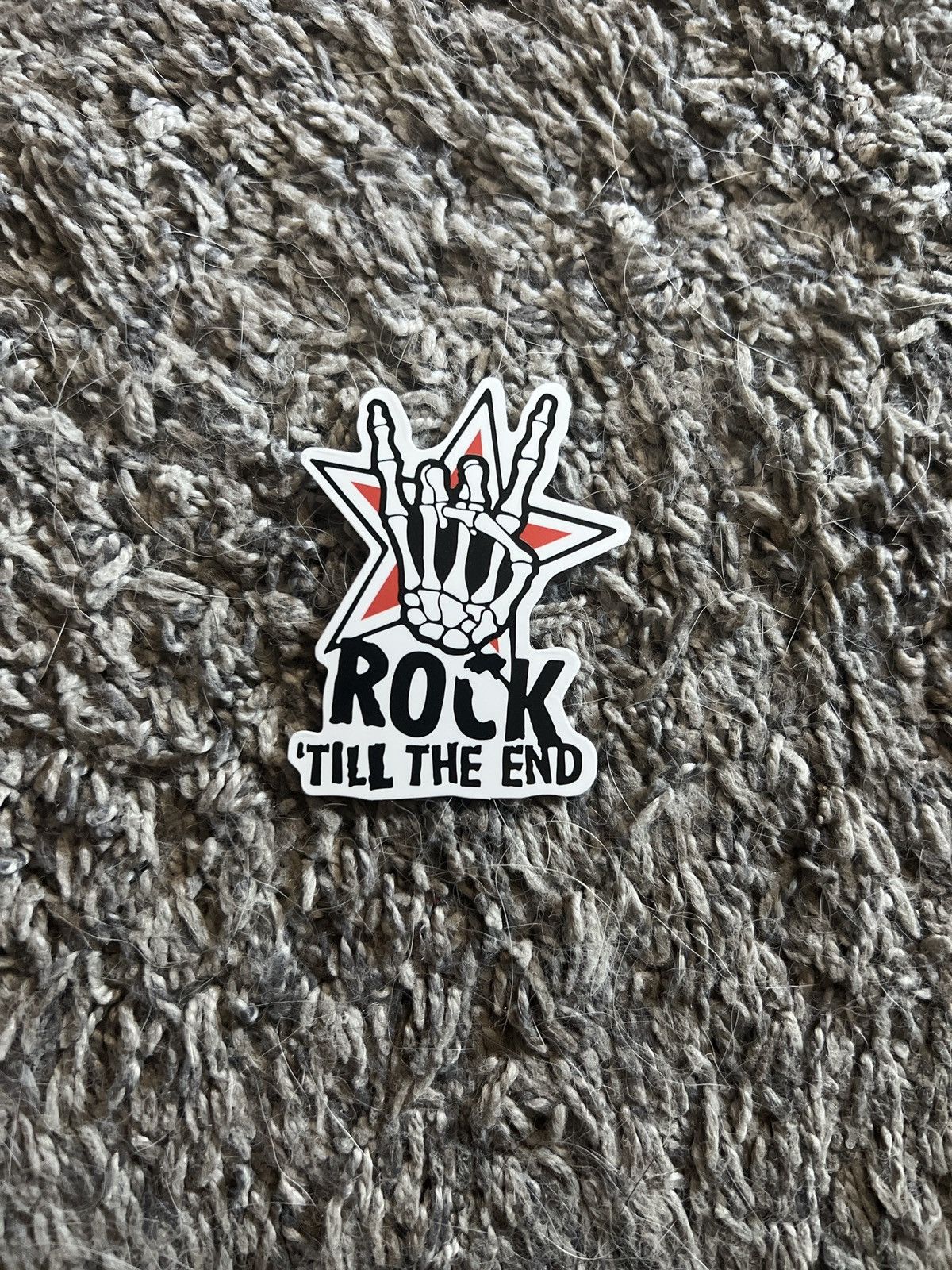 Hypebeast × Vintage Rock ‘Till The End Sticker Size ONE SIZE - 1 Thumbnail