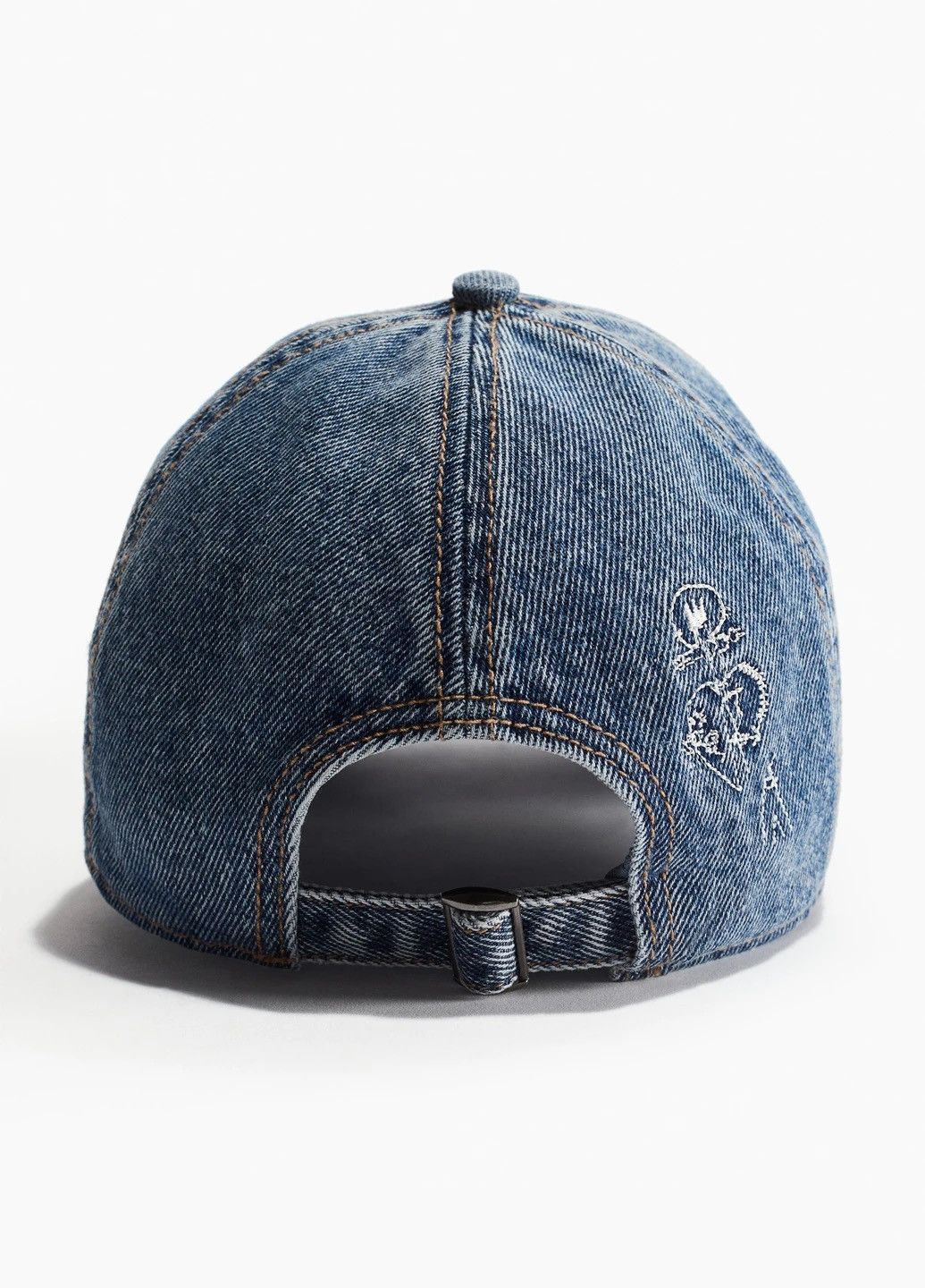H&M × Jean-Michel Basquiat × Who Decides War WHO DECIDES WAR x BASQUIAT x H&M EMBROIDERED-MOTIF DENIM CAP Size ONE SIZE - 8 Thumbnail
