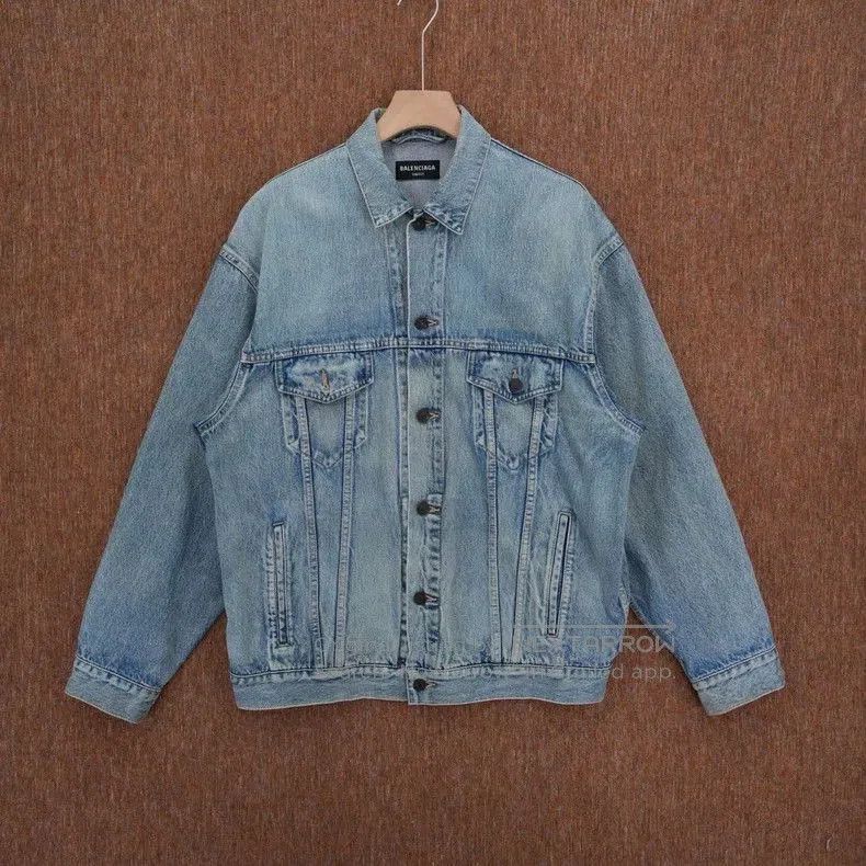 Balenciaga Balenciaga Washed Denim Oversized Jacket. Size US XS / EU 42 / 0 - 1 Thumbnail