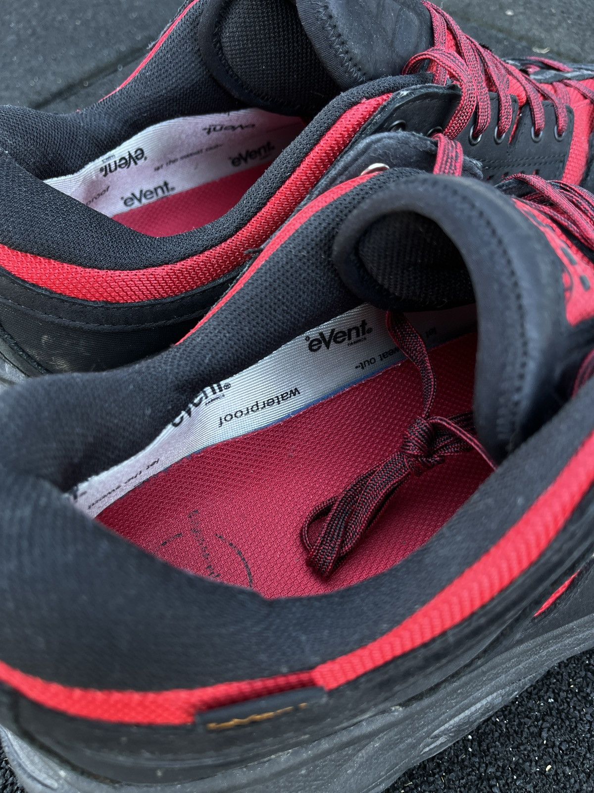 Engineered Garments × Hoka Hoka One One x Engineered Garments Tor Ultra Low Size US 12 / EU 45 - 9 Thumbnail