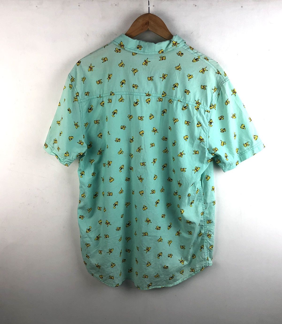 Pokemon Official pokemon button shirt large monogram pikachu Size US L / EU 52-54 / 3 - 3 Thumbnail