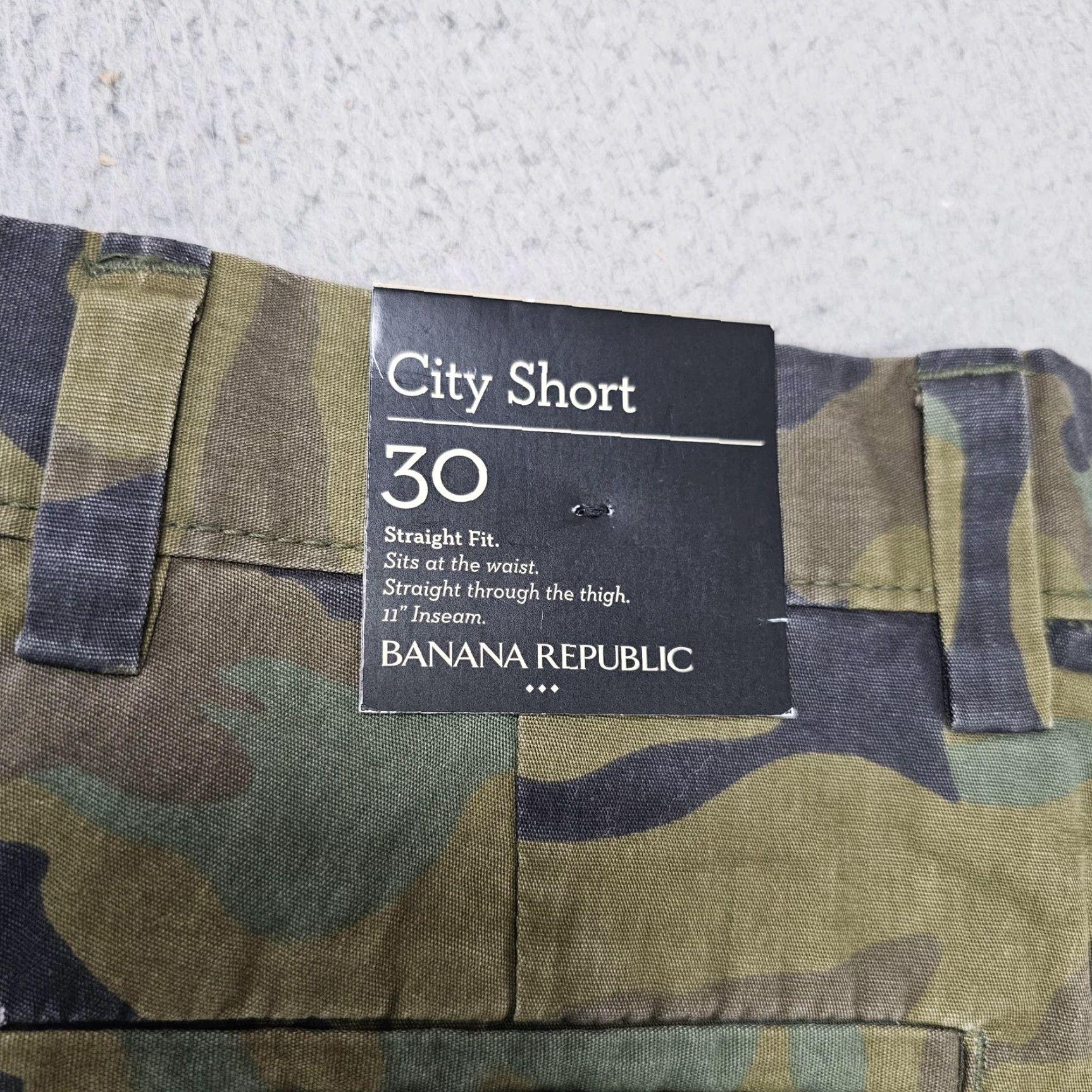 Banana Republic Banana Republic Shorts Mens 30 Chino Camouflage Army Green City Short 10 Inseam Cotton Casual Mens Size US 30 / EU 46 - 6 Thumbnail