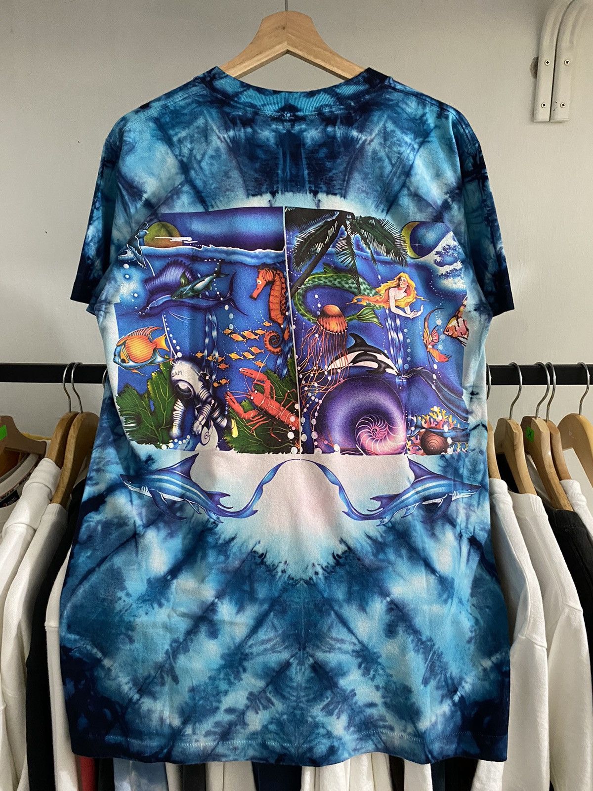 Habitat × Vintage Habitat Seaworld Back 2 Back Size US M / EU 48-50 / 2 - 3 Thumbnail