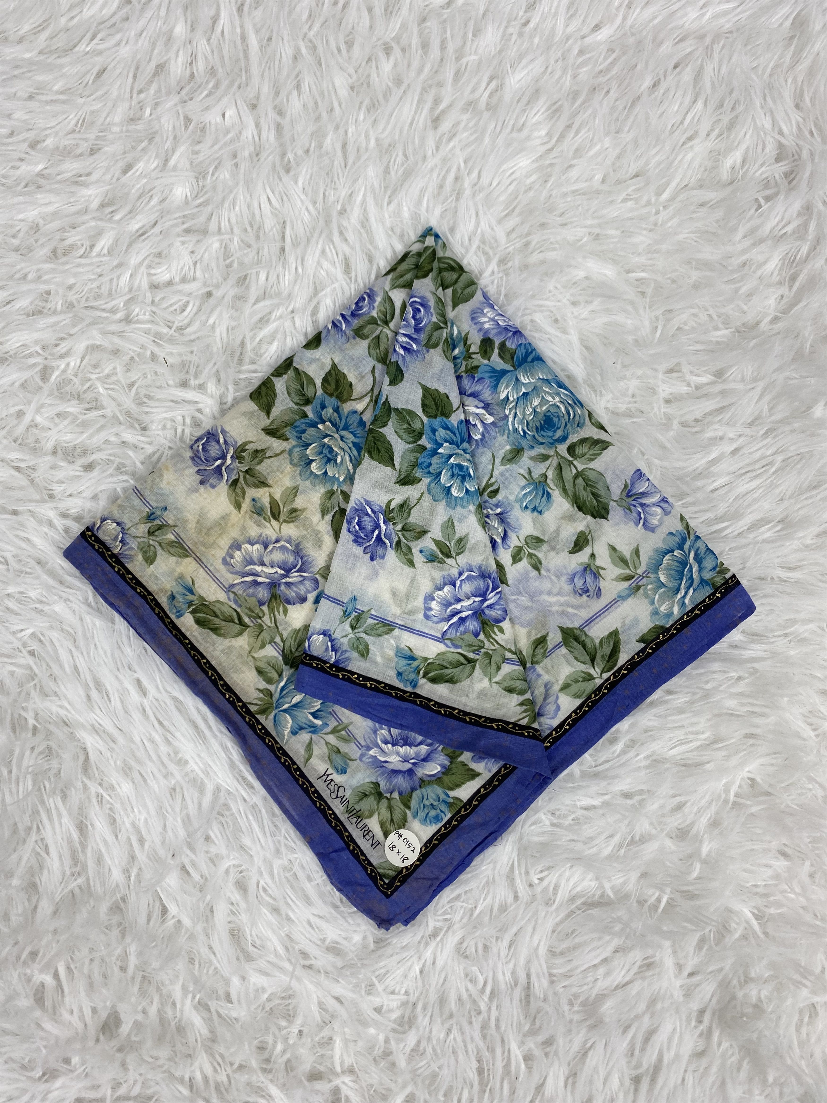 Vintage × Yves Saint Laurent Vintage Yves Saint Laurent Handkerchief PH0152 Size ONE SIZE - 1 Thumbnail