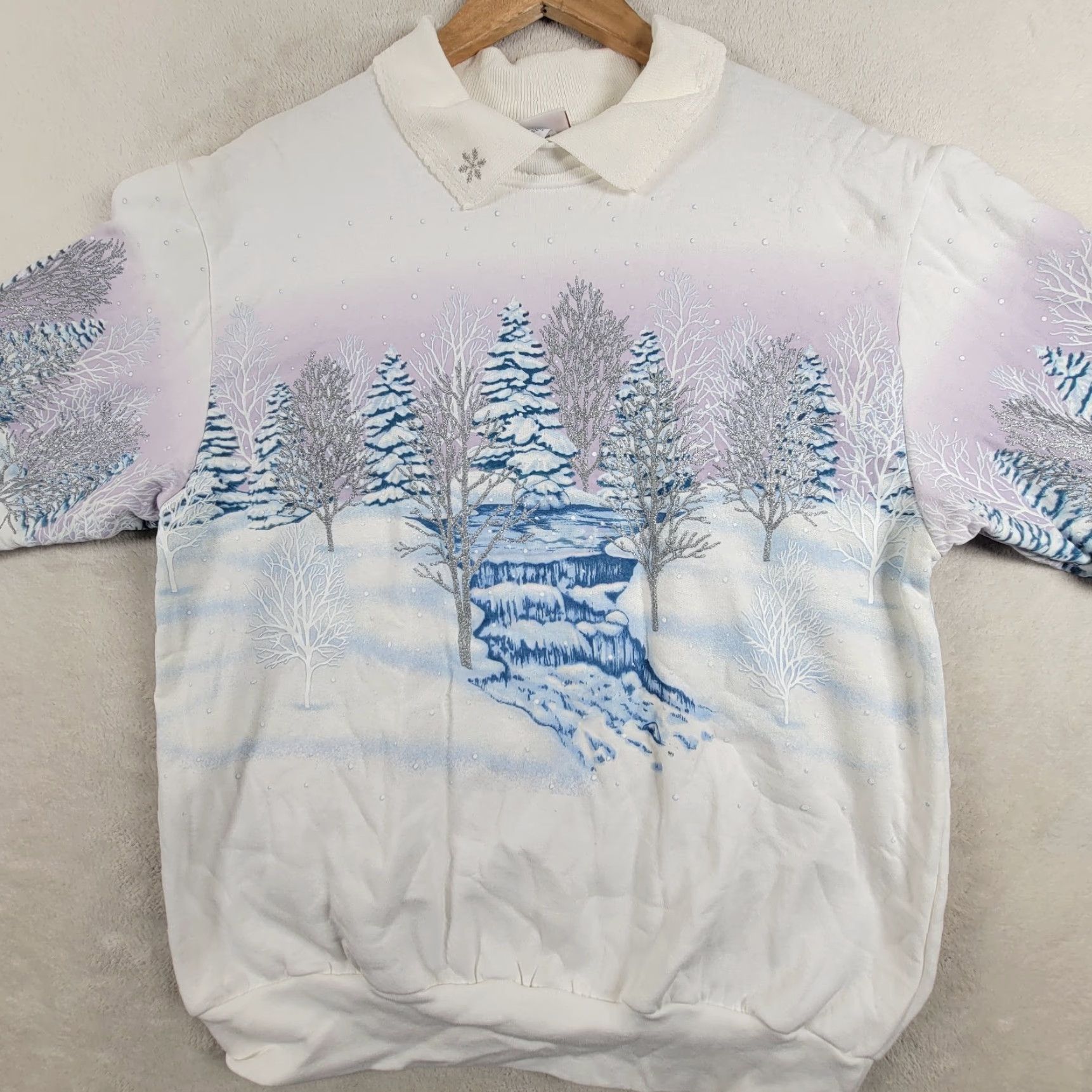 Vintage VINTAGE Morning Sun Sweatshirt Winter 90's All Over Waterfalls &Trees White M Womens USA Shirt Size M / US 6-8 / IT 42-44 - 2 Thumbnail