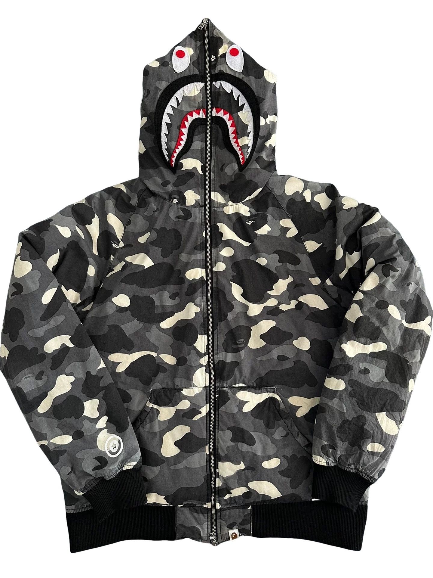 Bape BAPE Camo Shark Puffer Down Jacket XXL Size US XXL / EU 58 / 5 - 1 Thumbnail