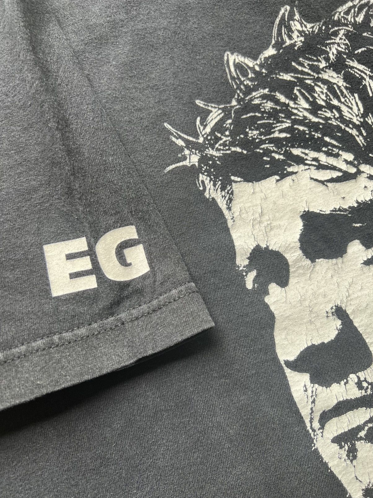 Vintage 2005 Eddie Guerrero Memorial Tee Shirt Wrestling WWE WWF Size US L / EU 52-54 / 3 - 7 Thumbnail