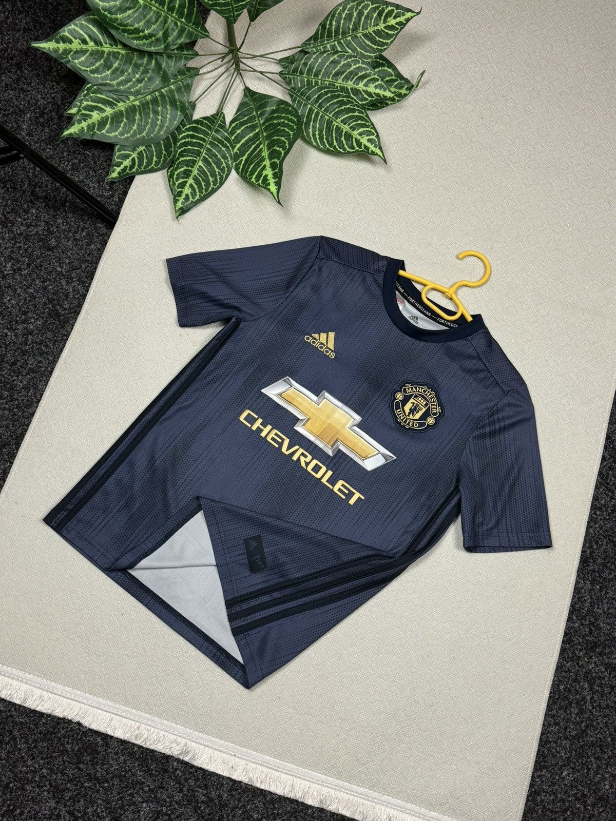 Adidas Adidas Manchester United Alexis 7 Size Xxs soccer jersey Size US XXS / EU 40 - 2 Thumbnail