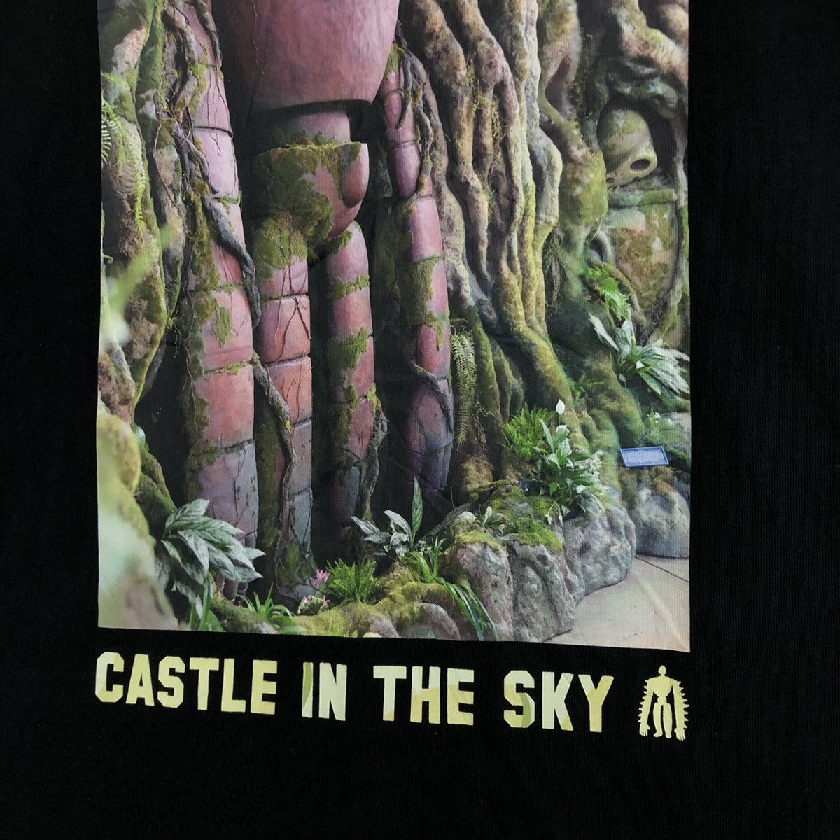 Cartoon Network × Uniqlo Studio Ghibli X Uniqlo Castle In The Sky Anime Movie Tee Size US XL / EU 56 / 4 - 5 Thumbnail
