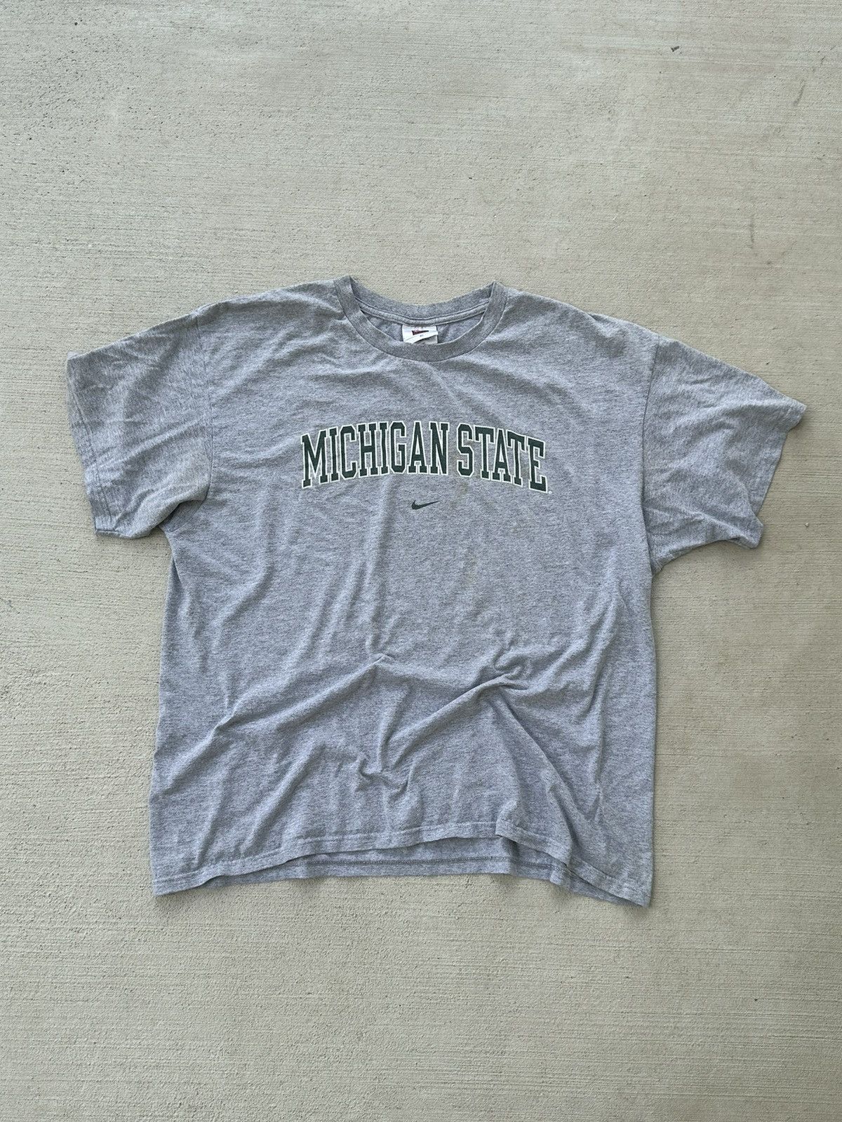 Nike Vintage Nike Michigan State T-Shirt Size US XL / EU 56 / 4 - 1 Thumbnail
