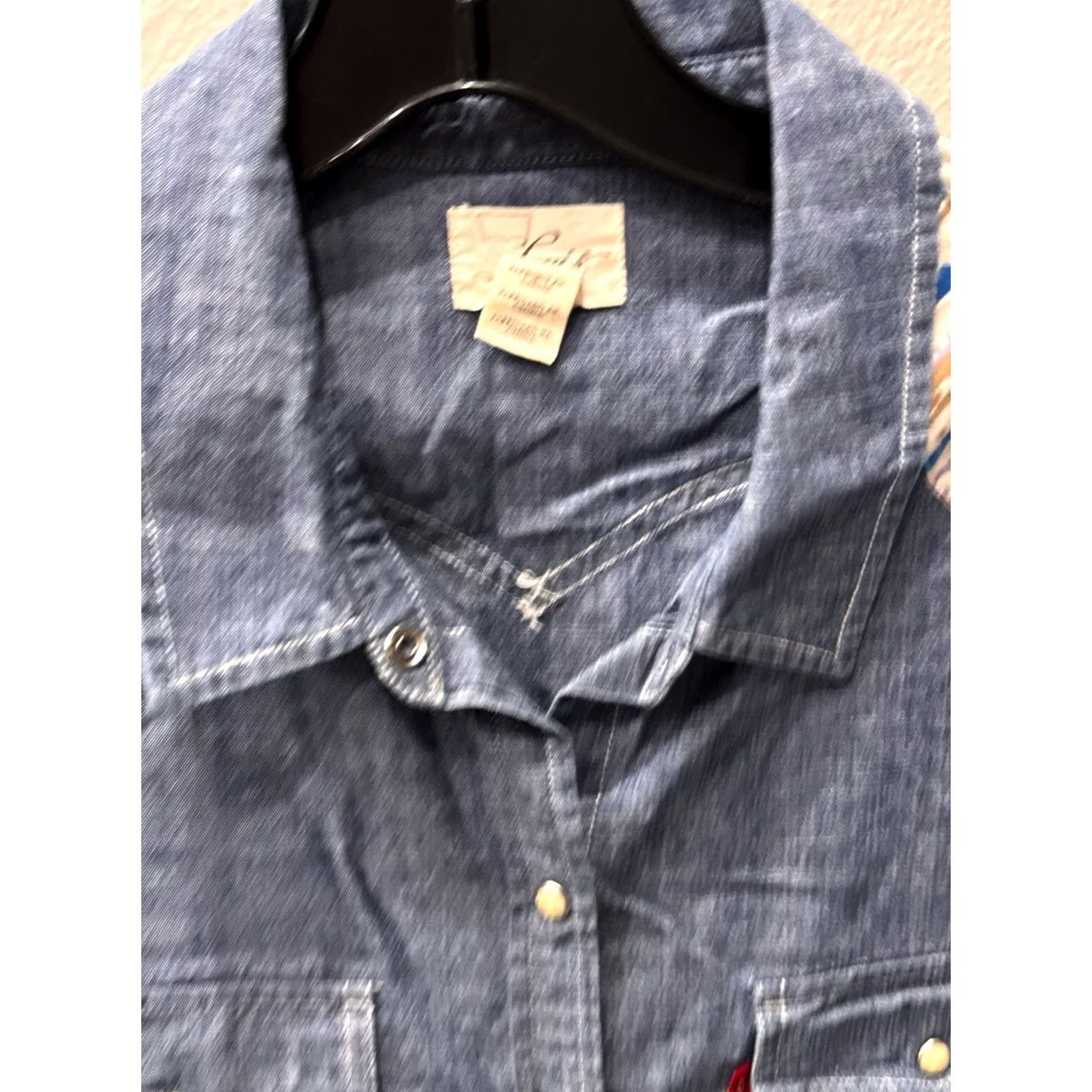 Vintage WOMENS Levis Long SLeeve Pearl Snap LONG SLEEVE SHIRT Large L Shirt Womens Levis Long Sleeve Pearl Snap XL? Size L / US 10 / IT 46 - 7 Thumbnail