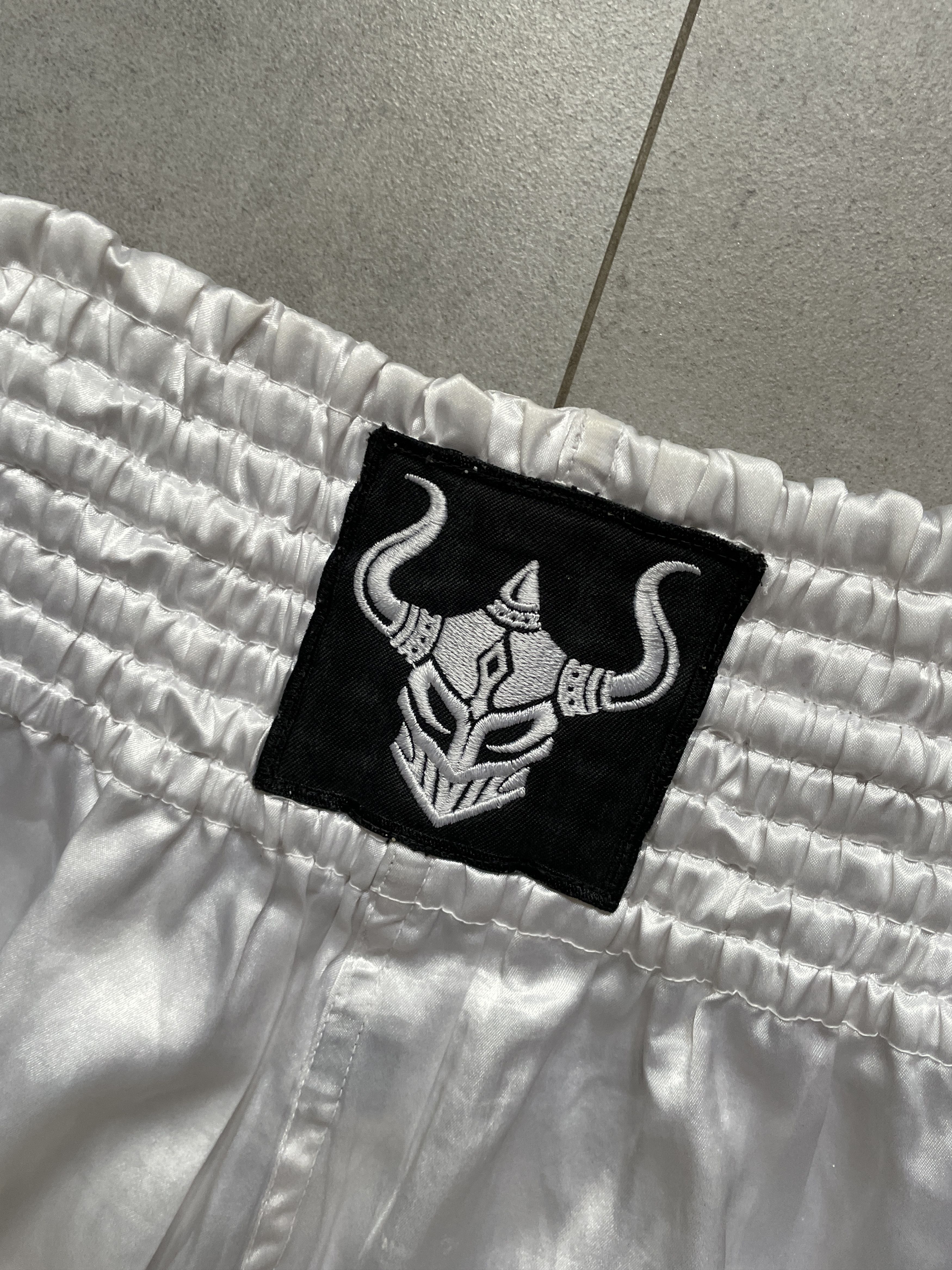 Everlast × UFC EVERLAST TYPE WHITE BOXING MUAY THAI KICKBOXING SHORTS Size US 34 / EU 50 - 4 Thumbnail