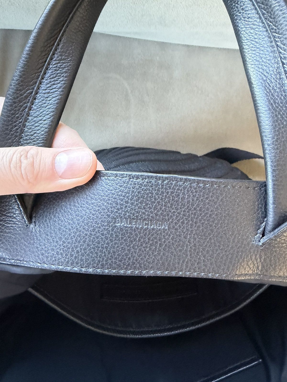 Balenciaga Balenciaga leather Car Sling/tote bag RARE with dust bag Size ONE SIZE - 14 Thumbnail
