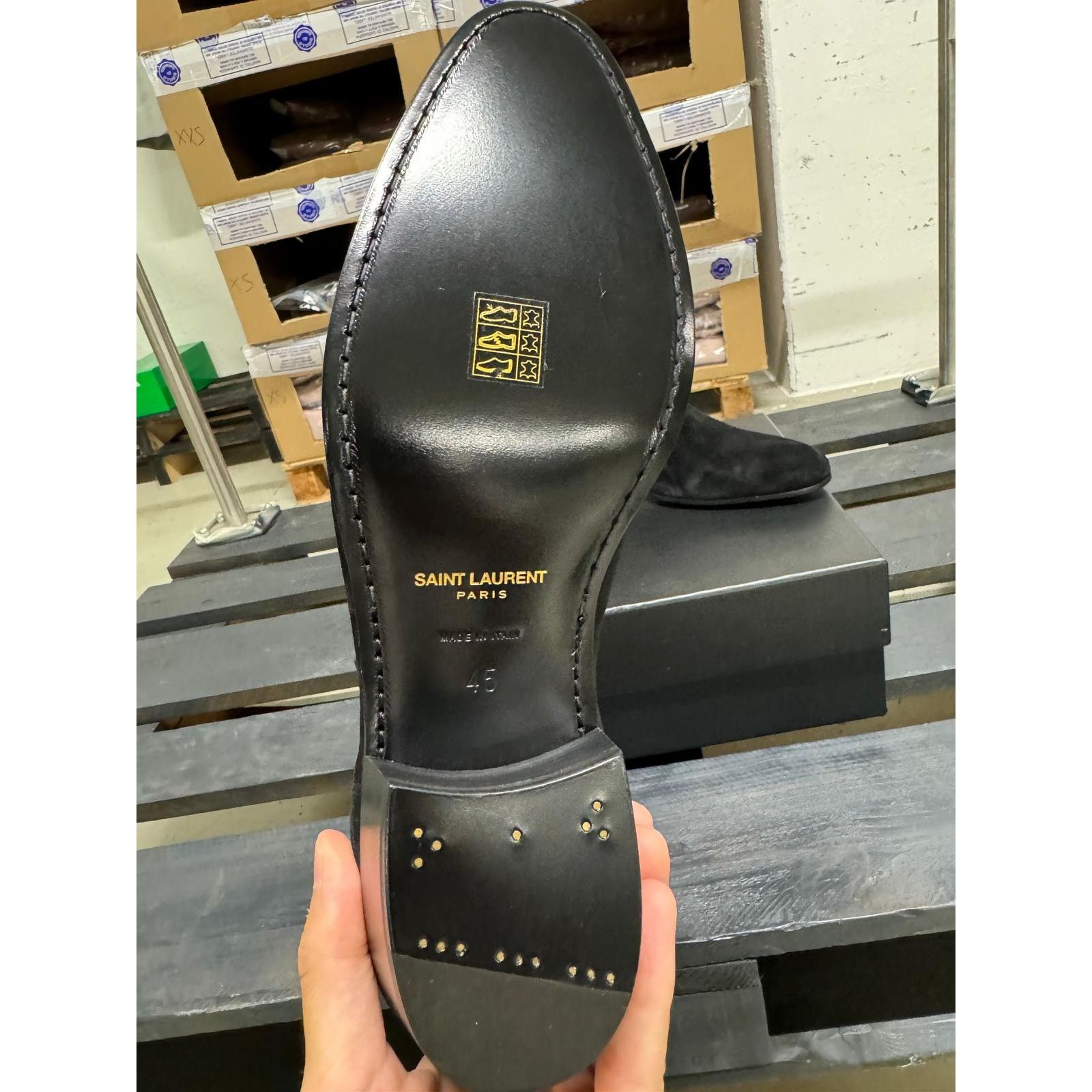 Saint Laurent Paris o1alsimx924 507708 Suede Chelsea Boots in Black Size US 12 / EU 45 - 12 Thumbnail