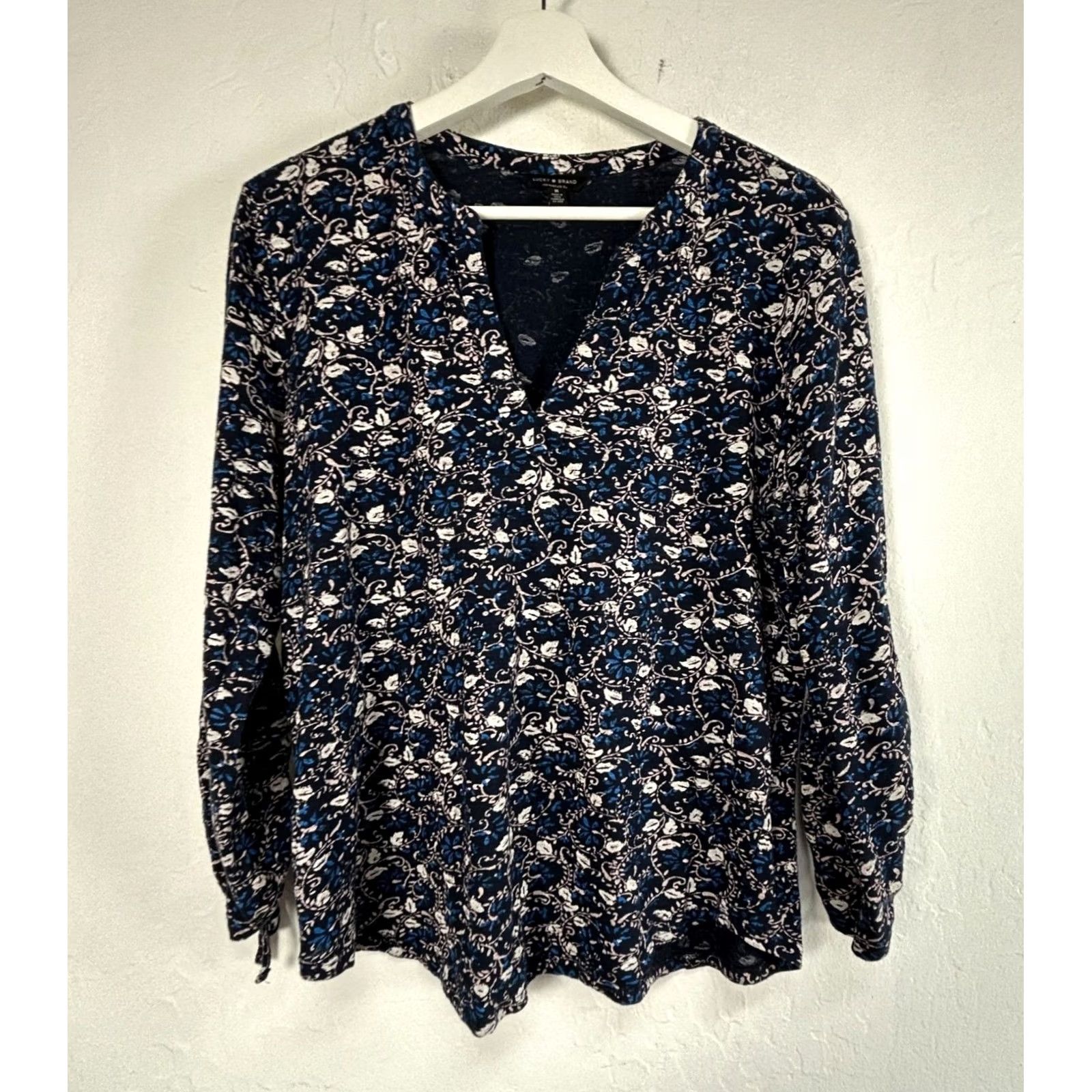 Lucky Brand Lucky Brand Womens Floral Long Sleeve Split Neck Top M Navy Blue Casual Size M / US 6-8 / IT 42-44 - 2 Thumbnail