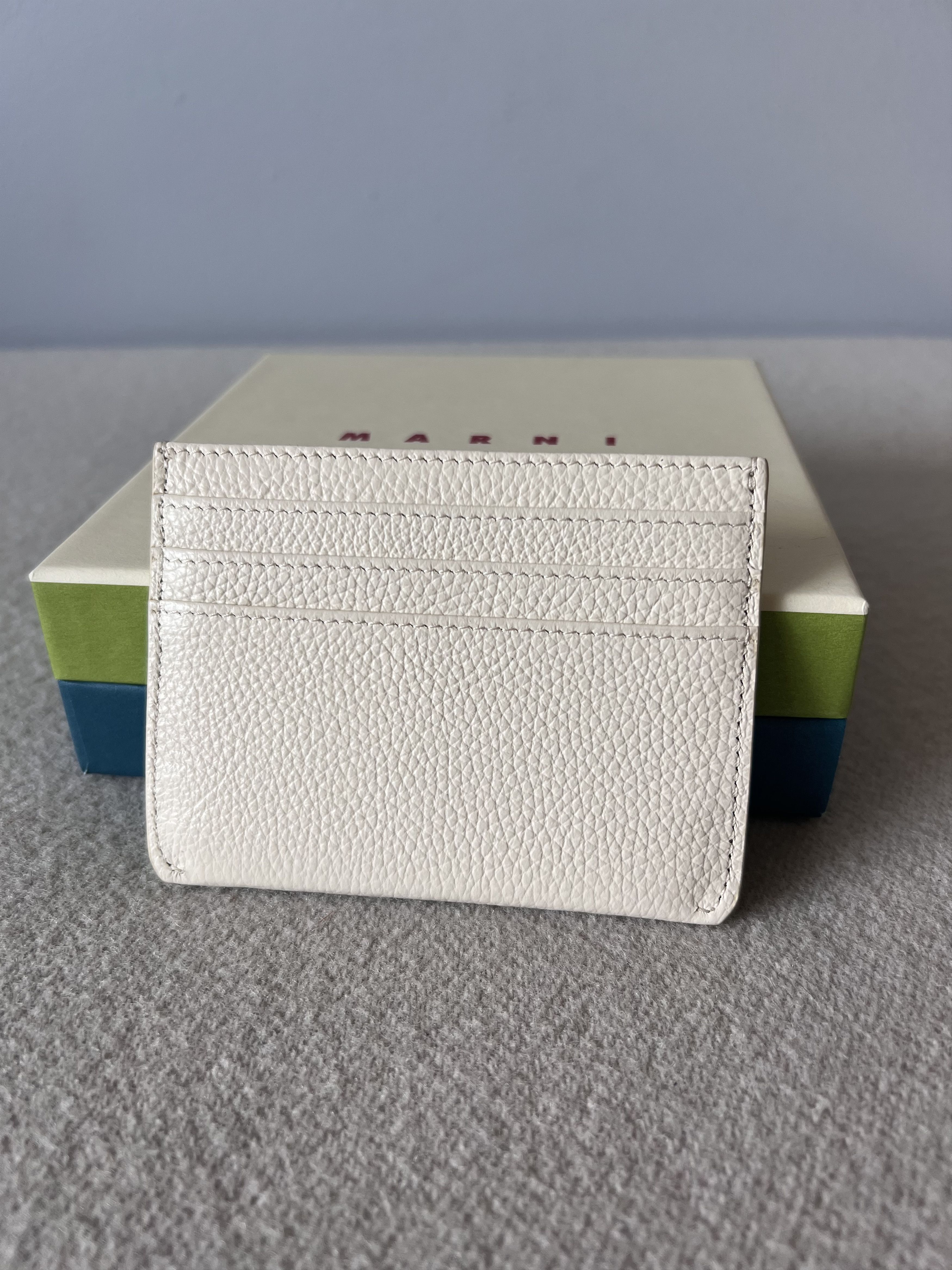 Marni Marni Stitch Logo Leather Cardholder in White Size ONE SIZE - 2 Thumbnail