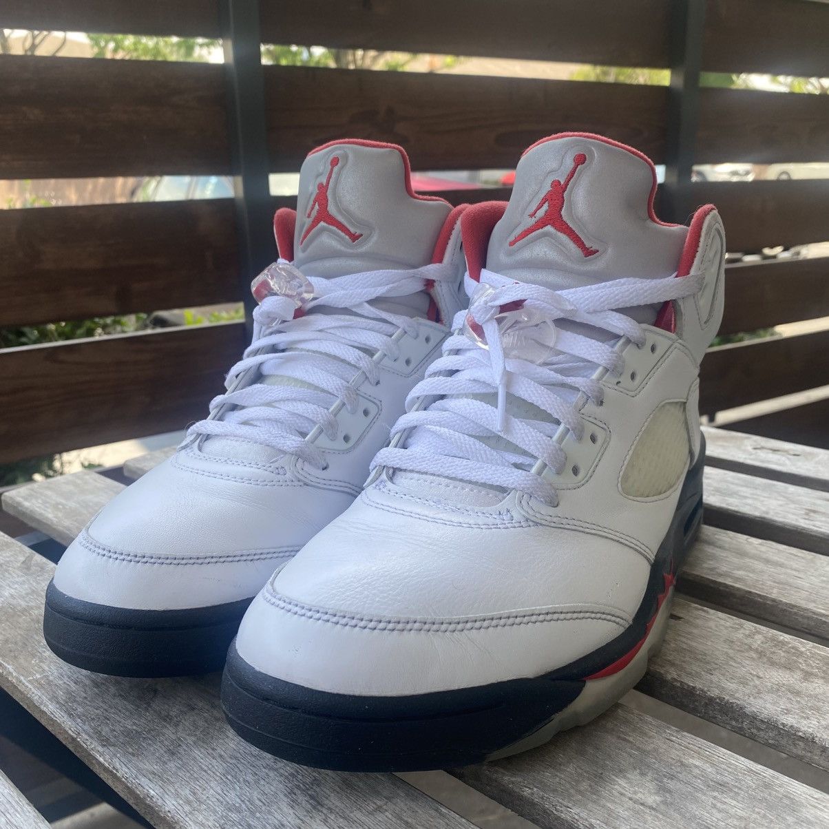 Jordan Brand Jordan 5 Retro ‘Fire Red’ Silver Tongue 2020 Size US 11 / EU 44 - 2 Thumbnail