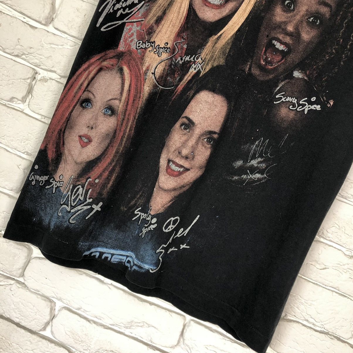 Band Tees Spice Girls 90’s vintage tee t shirt Size US S / EU 44-46 / 1 - 3 Thumbnail