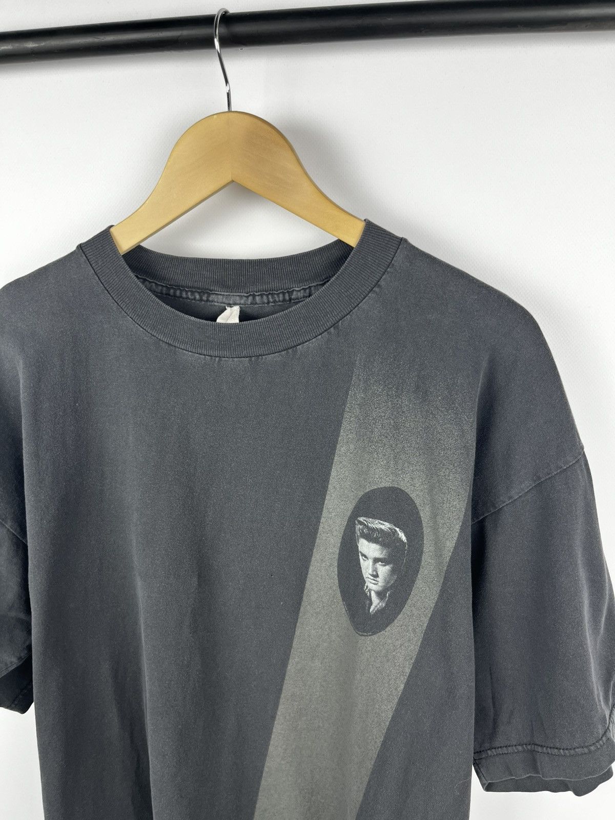 Vintage Vintage Elvis Graceland Black Tee Shirt Cronies Tag Size US XL / EU 56 / 4 - 2 Thumbnail