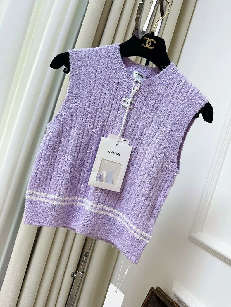 Chanel Chanel Preview Series Purple Knitted Vest Size XS / US 0-2 / IT 36-38 - 1 Thumbnail