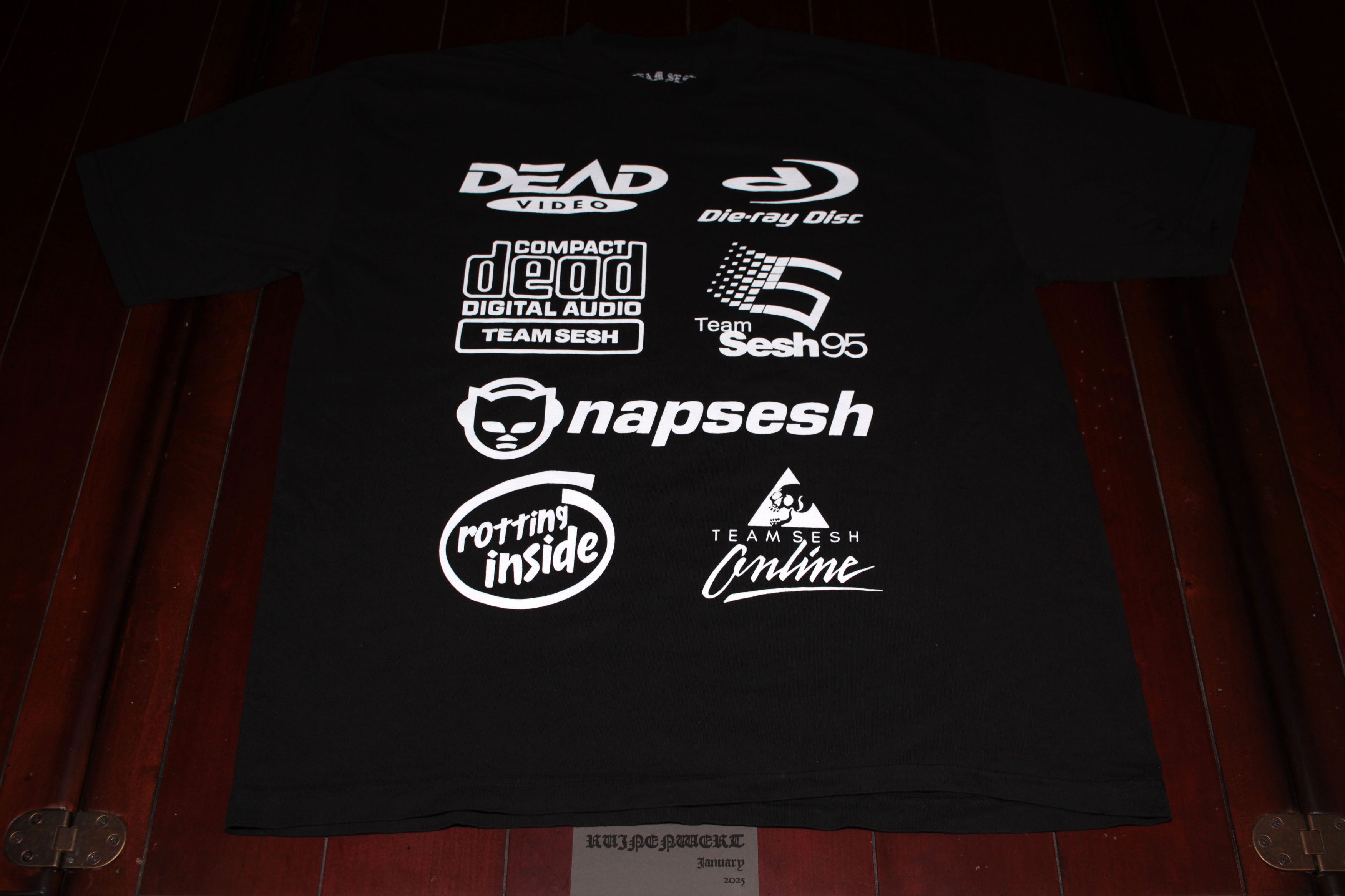 Bones × TeamSESH TeamSESH "DeadInternet" T-Shirt Size US L / EU 52-54 / 3 - 8 Thumbnail