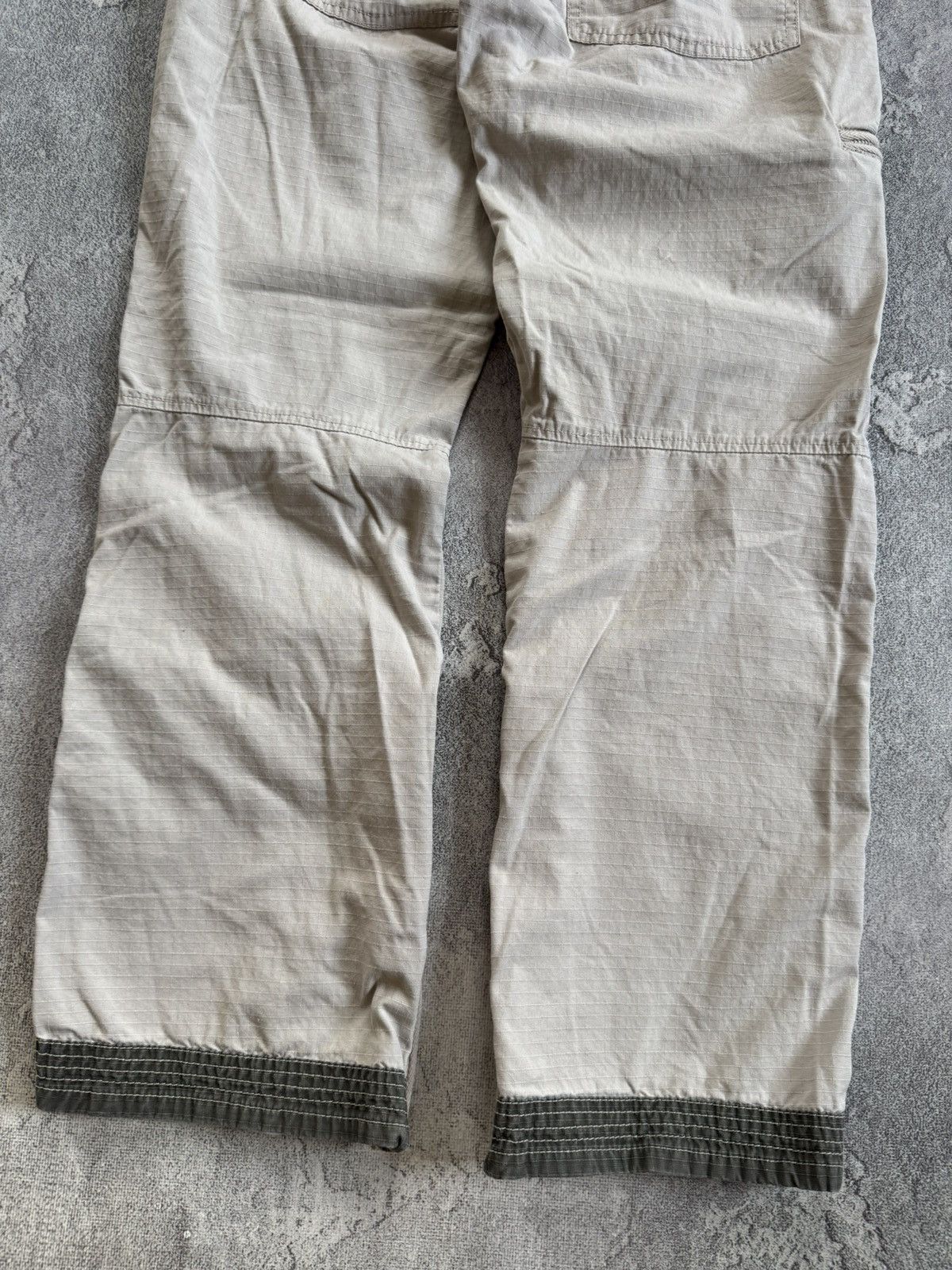 Other 90s Cargo Multipocket Pants 33/32 Chinos Y2K baggy gorpcore Size US 33 - 11 Thumbnail