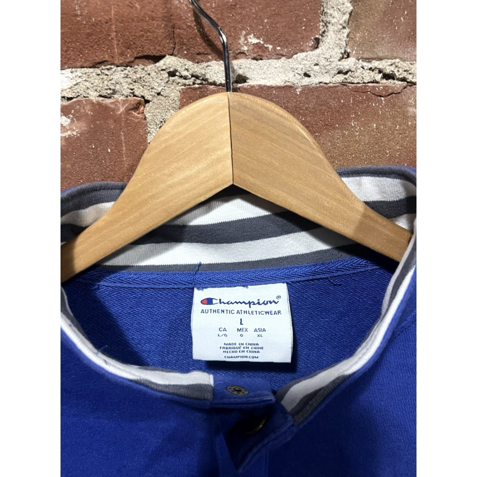 Champion **Champion Blue Pullover Sweatshirt Large Mens Mock Neck** User: **Champion Blue Pullover Sweatshirt Mens Large Mock Neck** Size US L / EU 52-54 / 3 - 3 Thumbnail