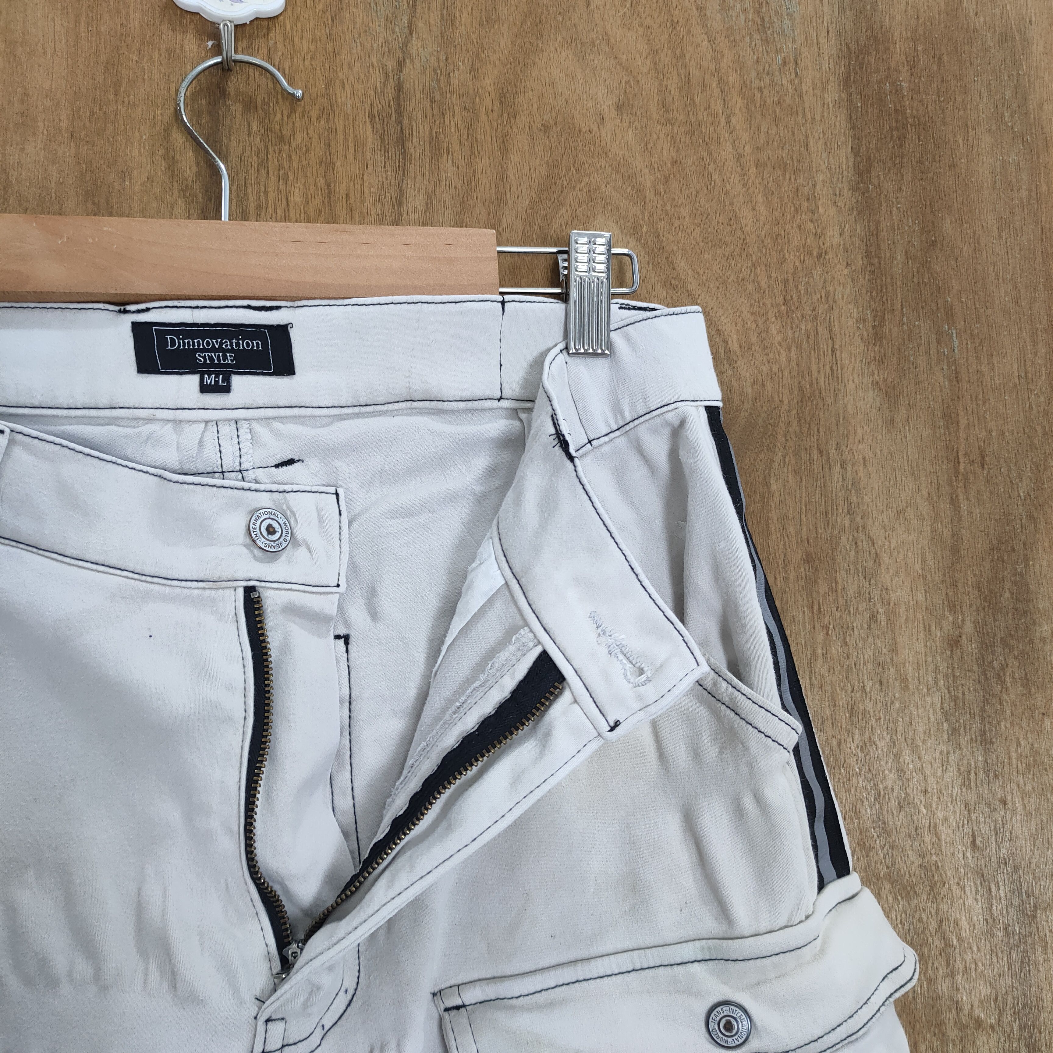 Japanese Brand × White's Boots VINTAGE DINNOVATION FADED WHITE CARGO PANTS Size US 32 / EU 48 - 9 Thumbnail