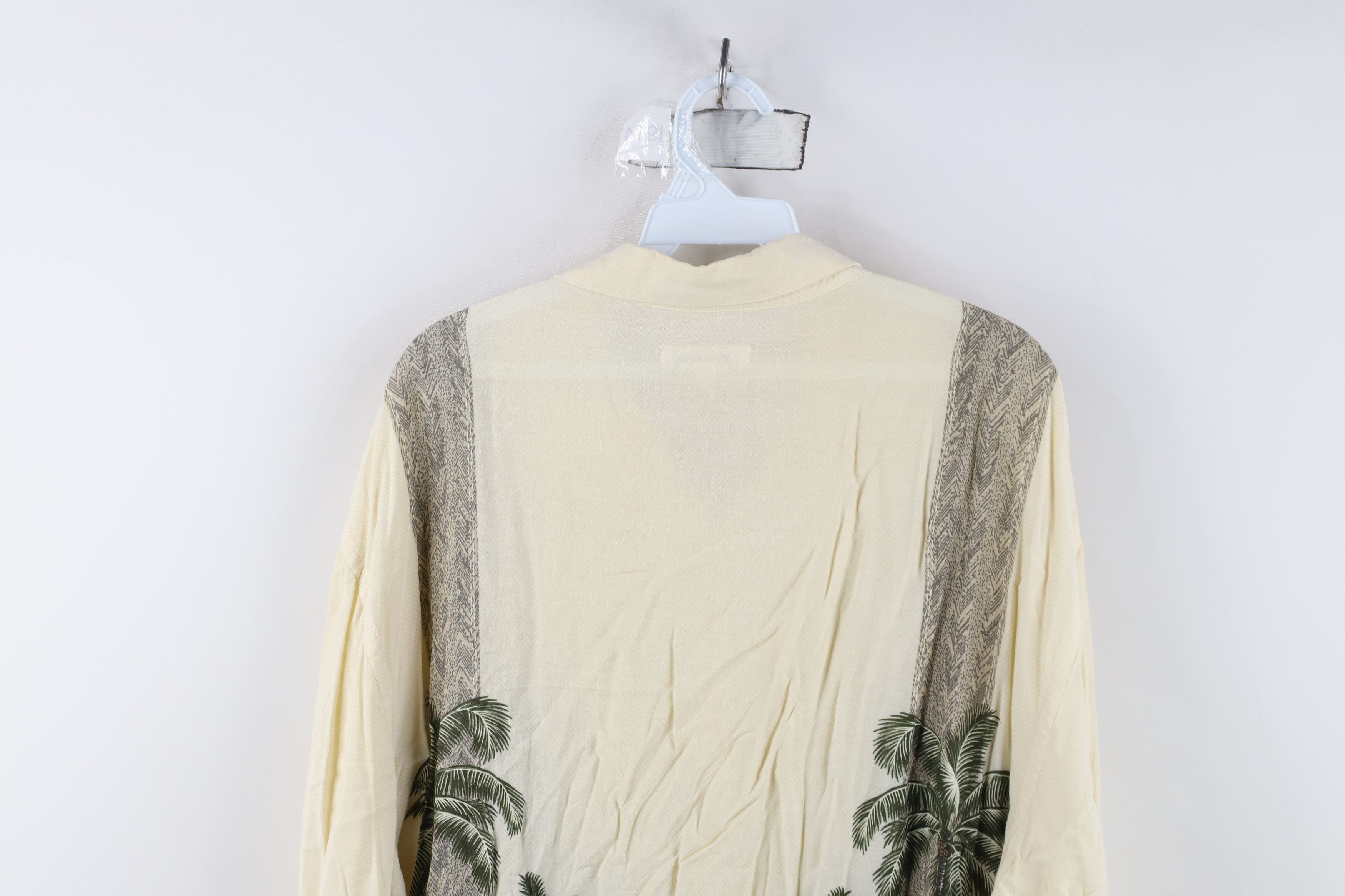 Vintage Vintage 90s Streetwear Rayon Gabardine Hawaiian Button Shirt Size US L / EU 52-54 / 3 - 12 Thumbnail