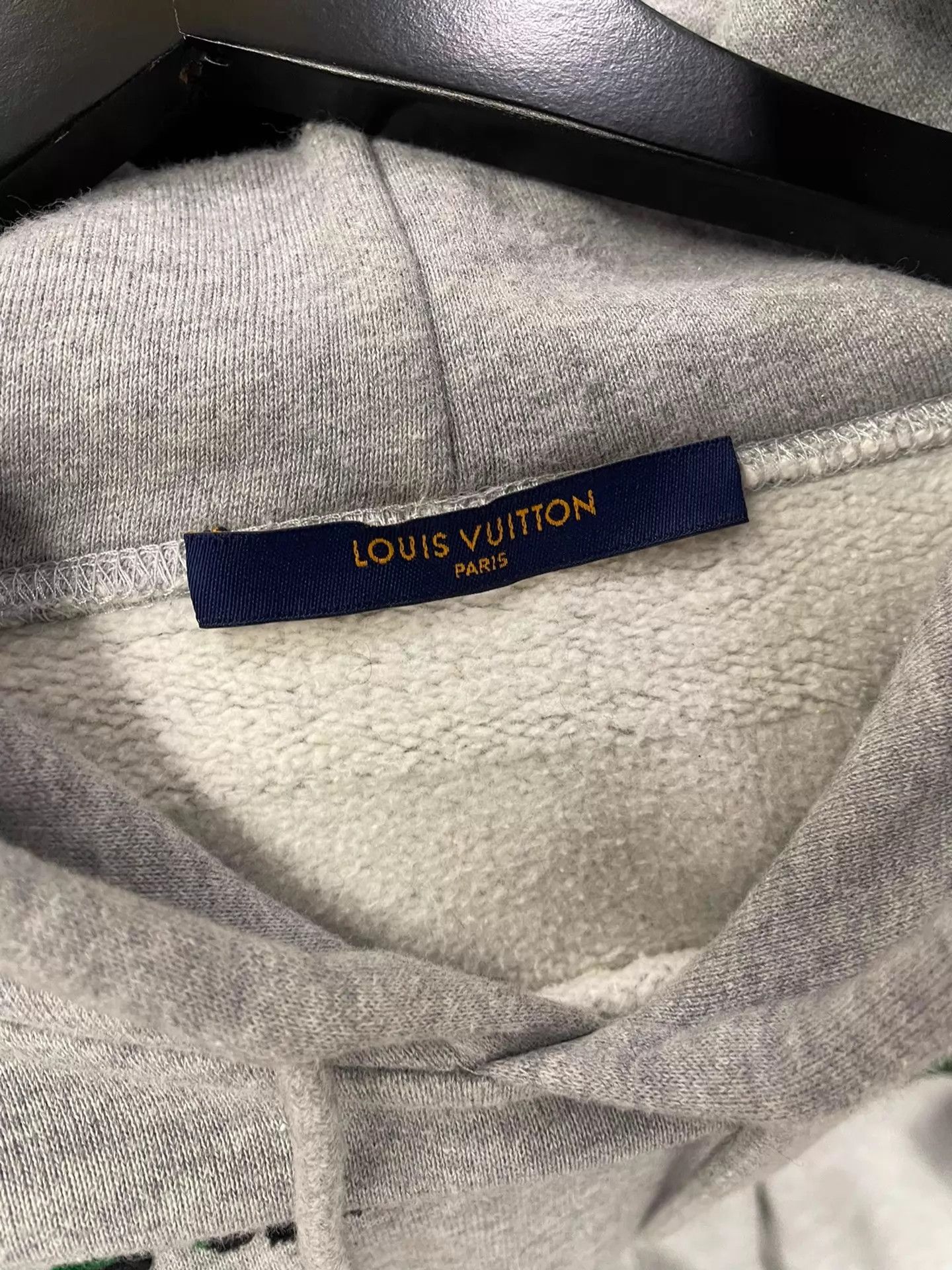Louis Vuitton Louis Vuitton logo sweatshirt L decent condition Size US L / EU 52-54 / 3 - 3 Thumbnail