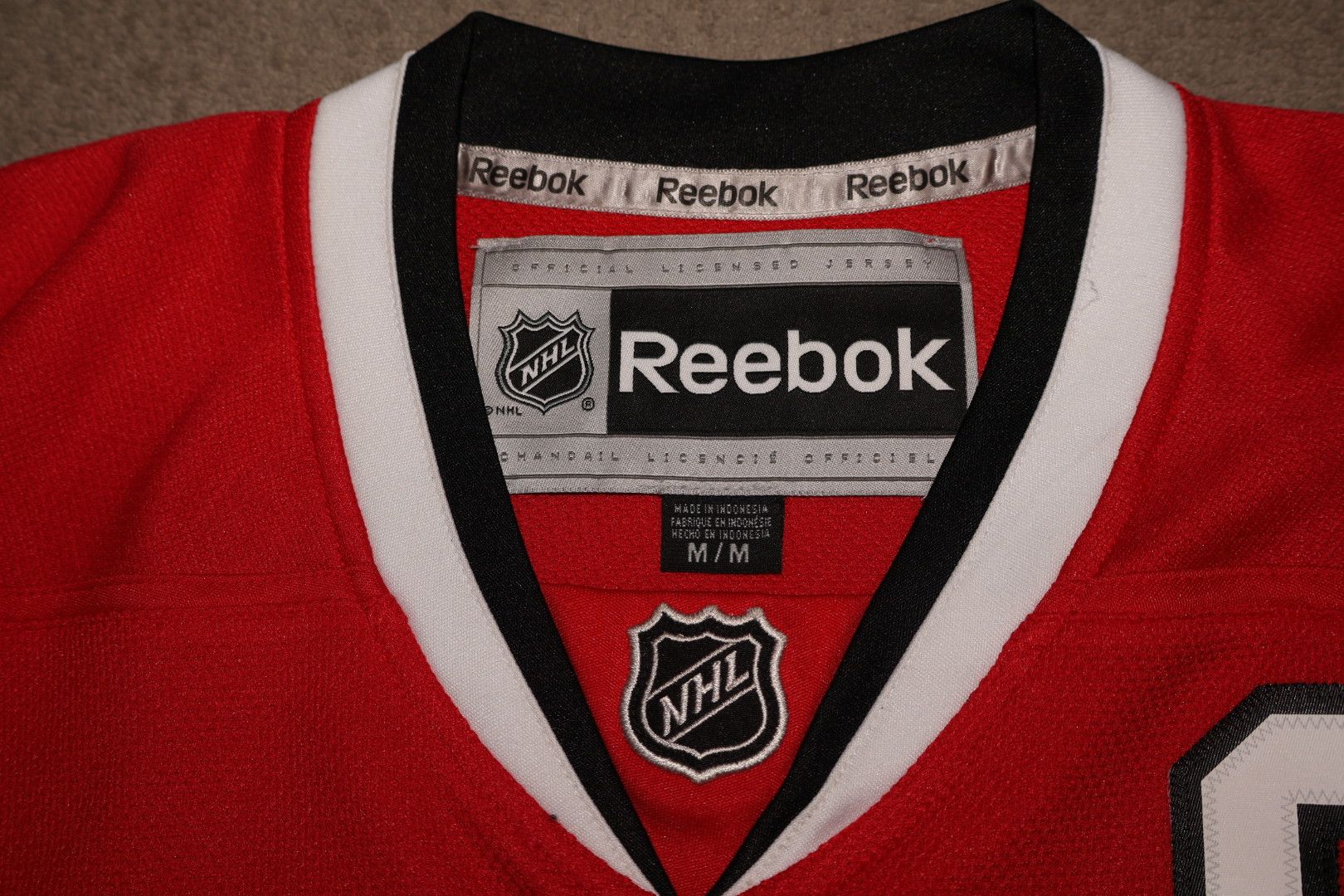Reebok Reebok Chicago Blackhawks Jonathan Toews NHL Jersey Size US M / EU 48-50 / 2 - 2 Thumbnail