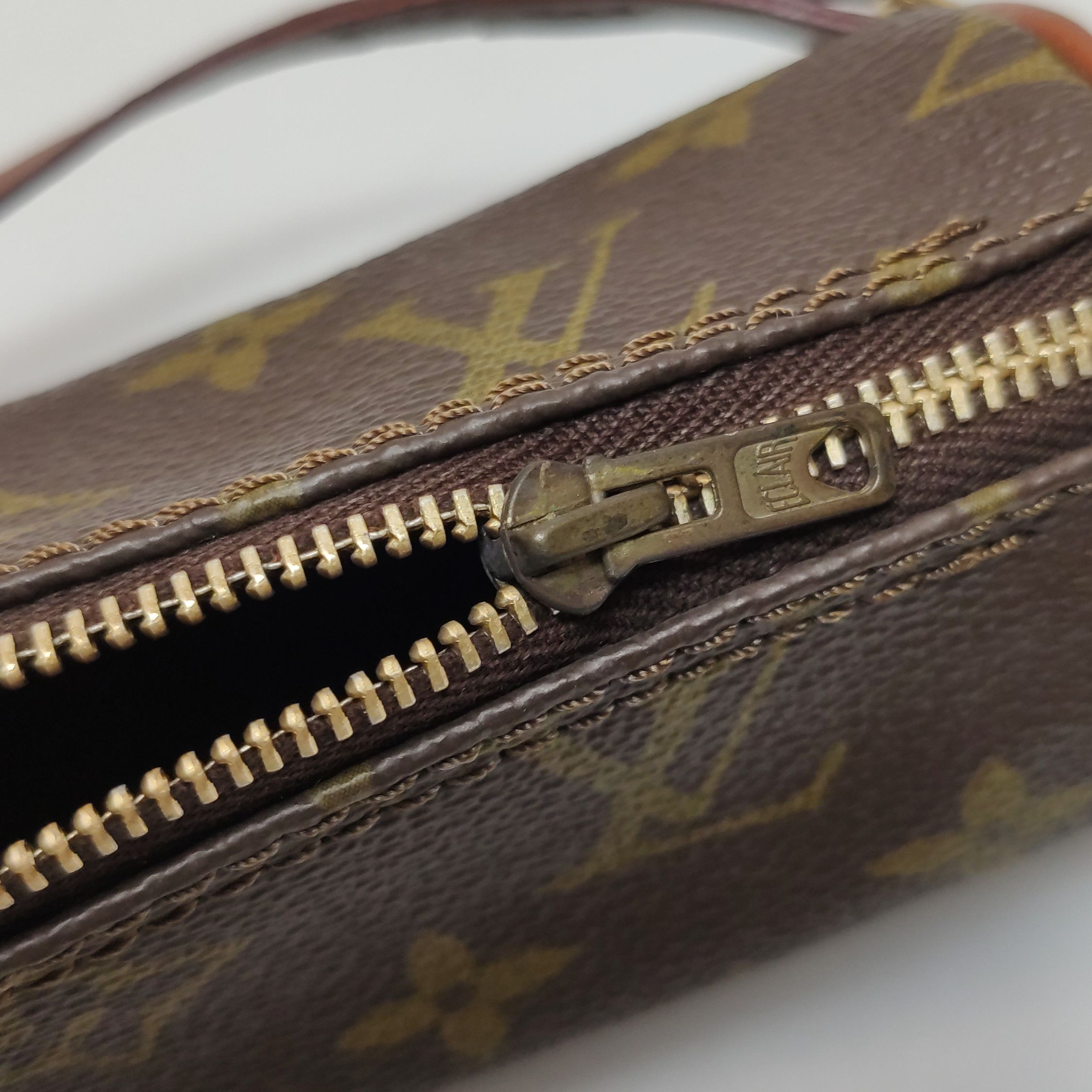 Louis Vuitton Louis Vuitton (LV) Papillon Mini Cowhide Monogram Printed D Size ONE SIZE - 3 Thumbnail