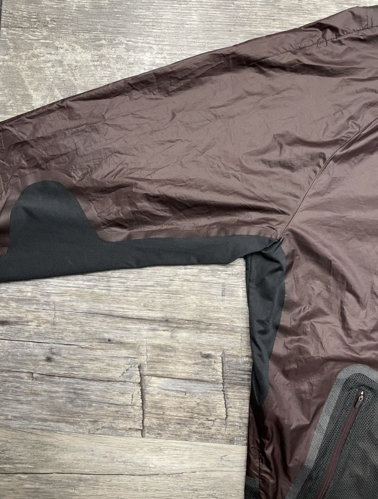 Nike × Undercover Nike x Undercover Gyakusou Light Windbreaker Size US L / EU 52-54 / 3 - 5 Thumbnail