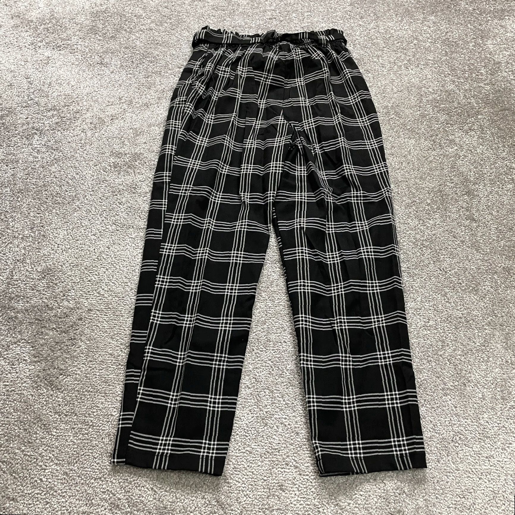 H&M H&M Divided Paperbag Pants Womens 6 Black Plaid High Rise Straight Leg Belted Trouser Size 28" / US 6 / IT 42 - 2 Thumbnail