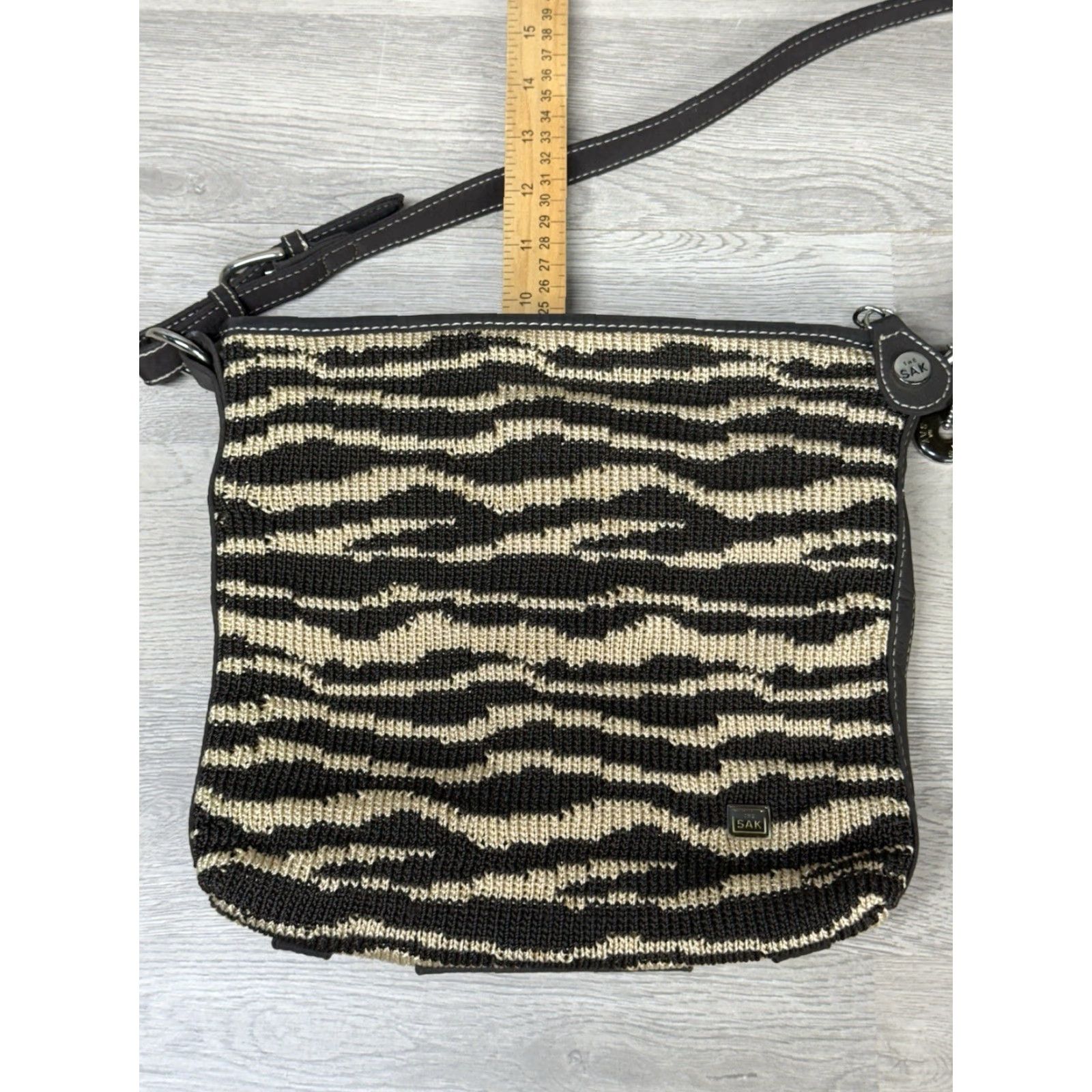 The Sak VINTAGE The Sak Crossbody Bag Beige Brown Knit Cotton Blend, 8x10x3, Medium, Leather Strap, Zipper Closure, Inner/Outer Pockets, Canvas Lining, Women Size ONE SIZE - 7 Thumbnail